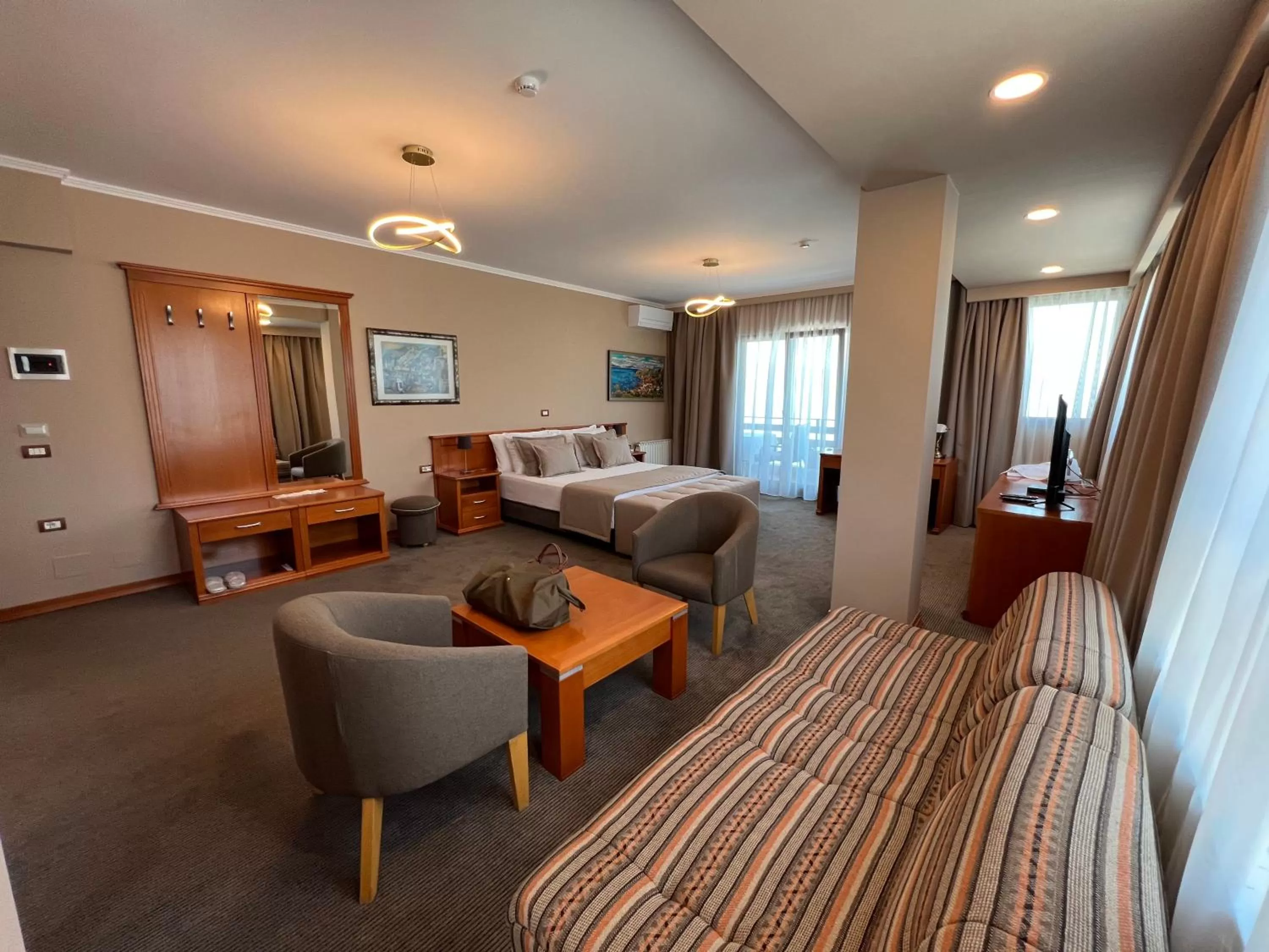 Living room, Seating Area in Hotel Millennium