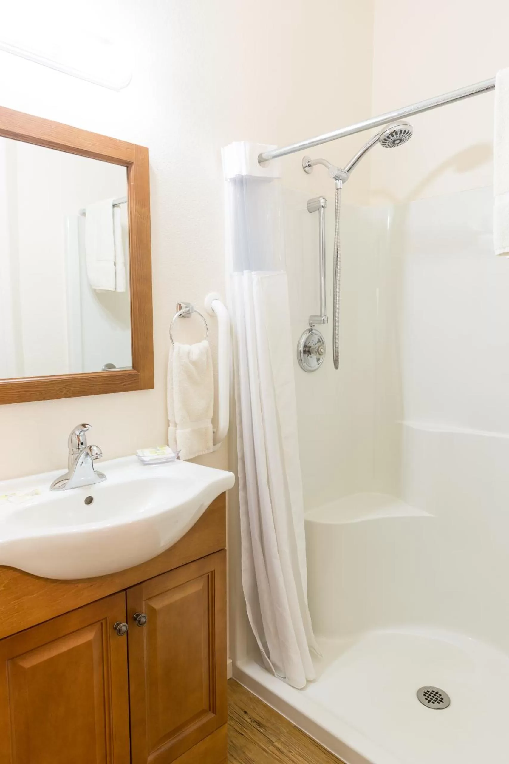 Bathroom in Hotel Cathlamet