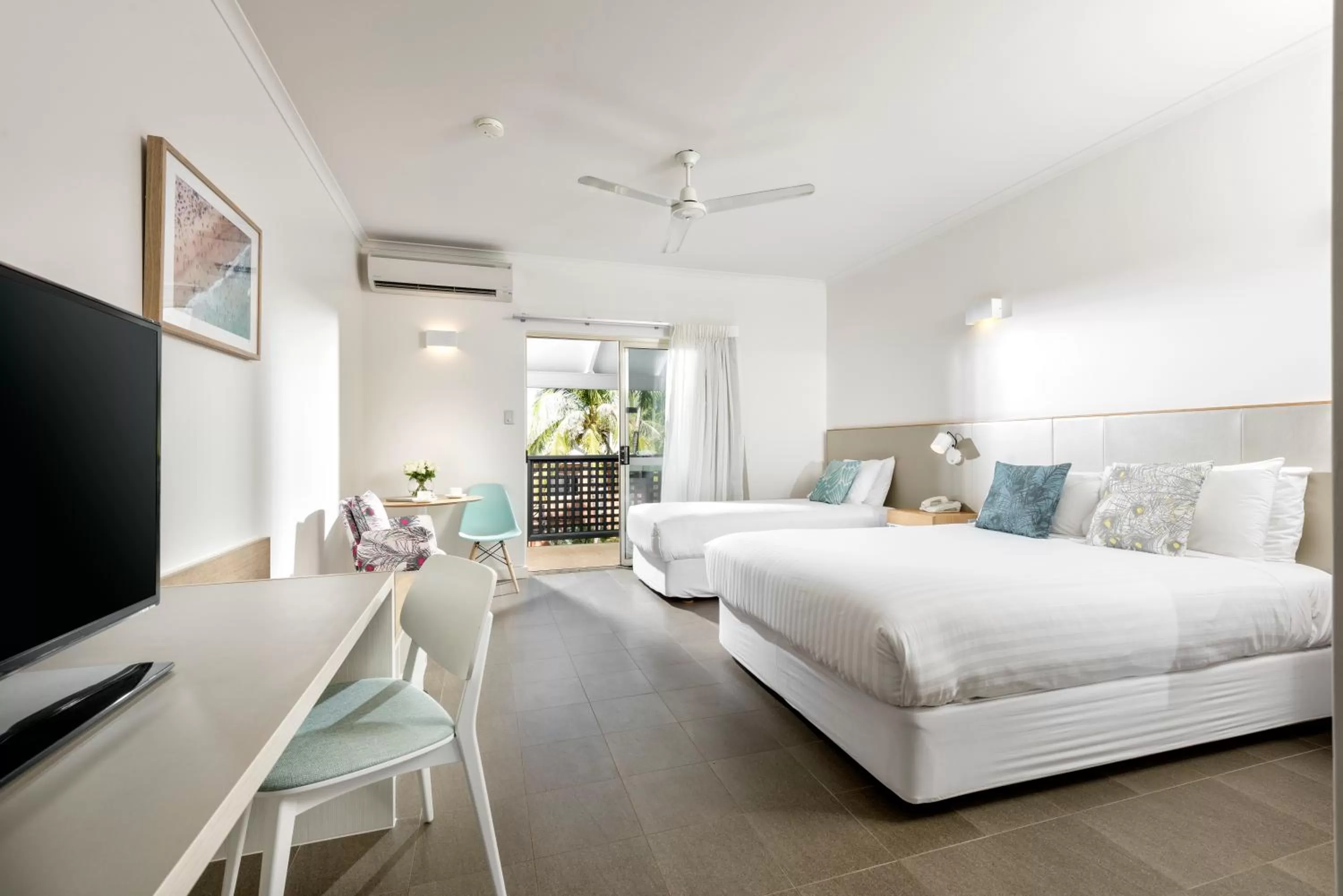 Photo of the whole room, Bed in Mangrove Hotel