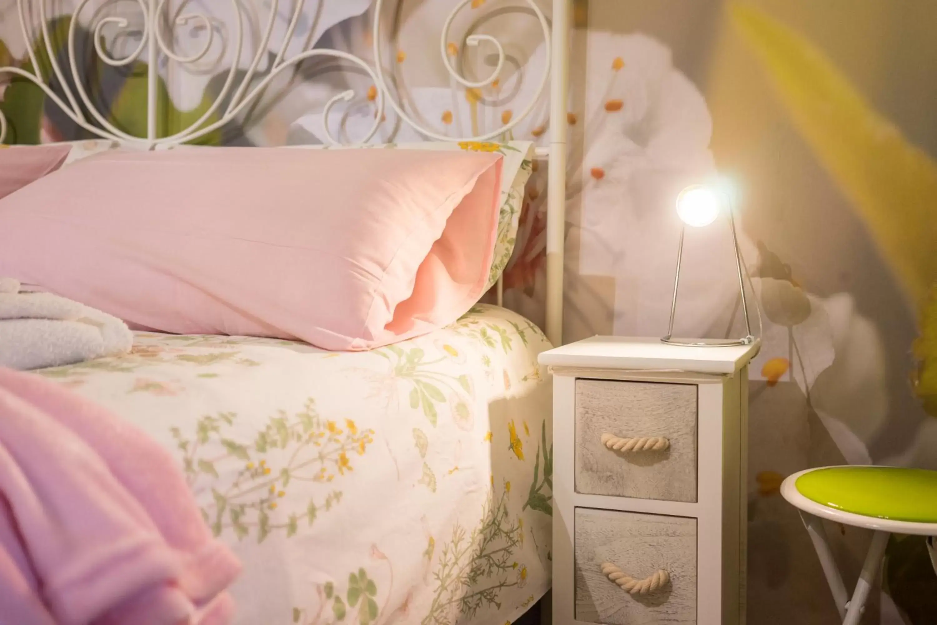 Decorative detail, Bed in B&B Timeout