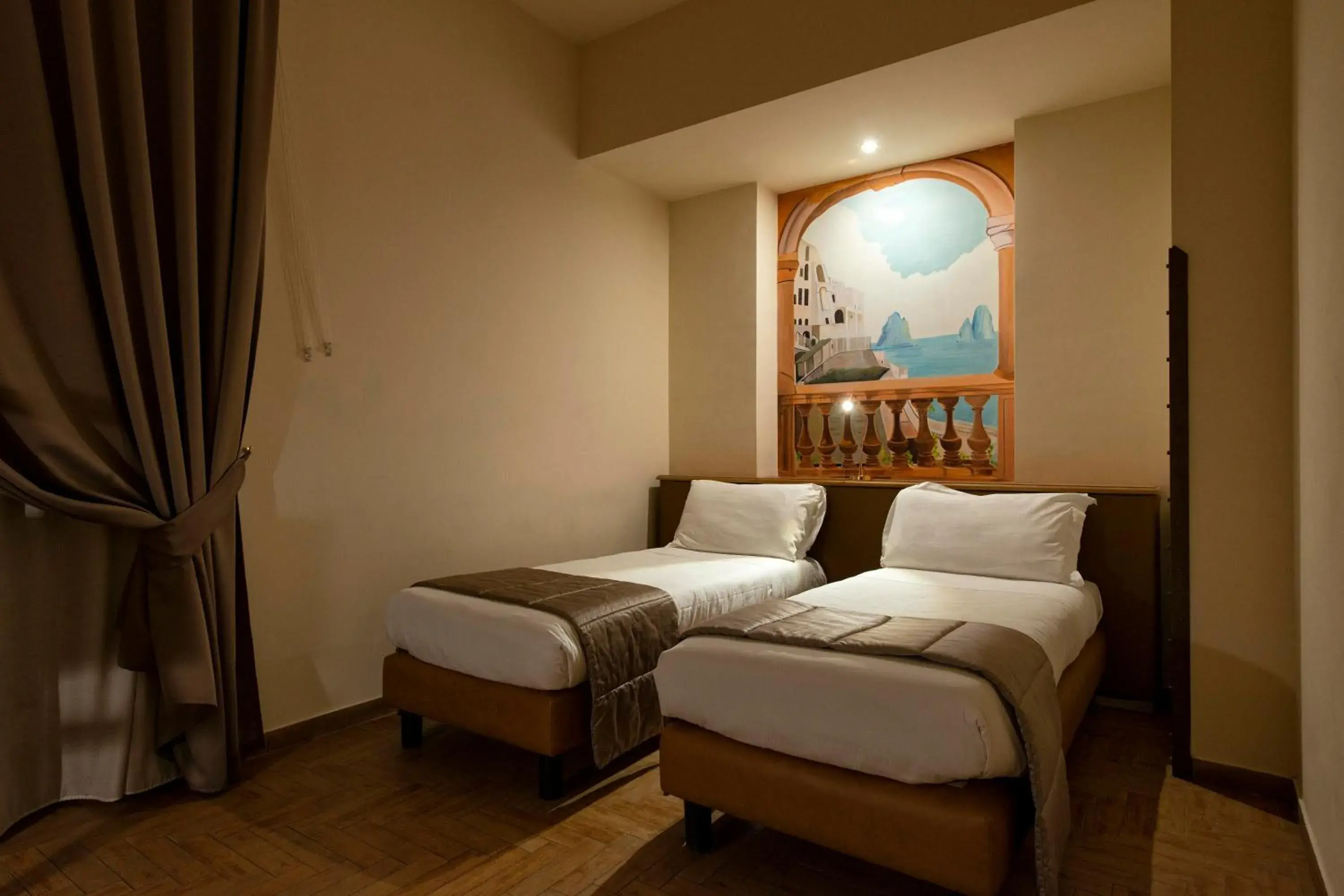 Bedroom, Bed in Grand Hotel Europa & Restaurant