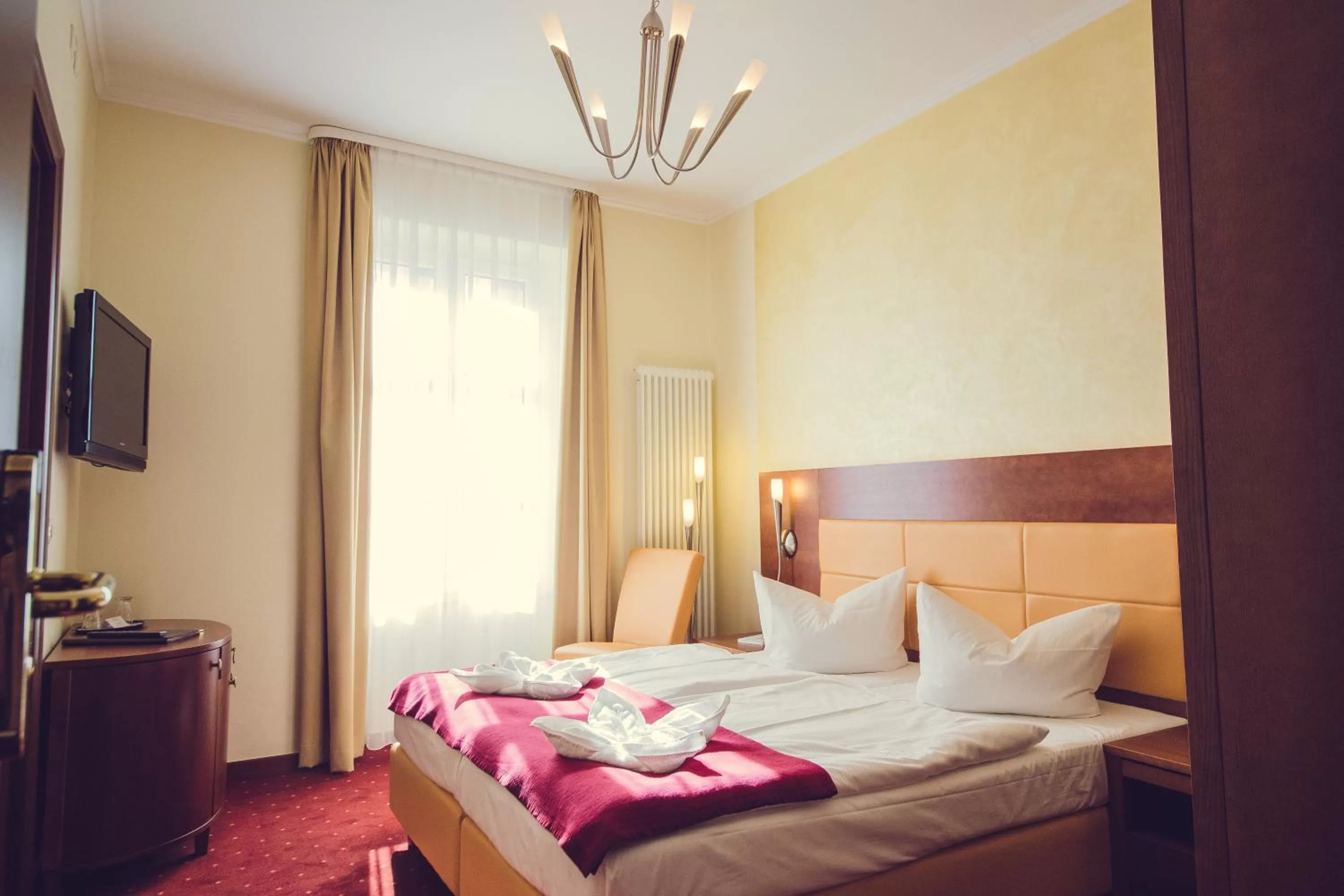 Photo of the whole room, Bed in Hotel Arena City