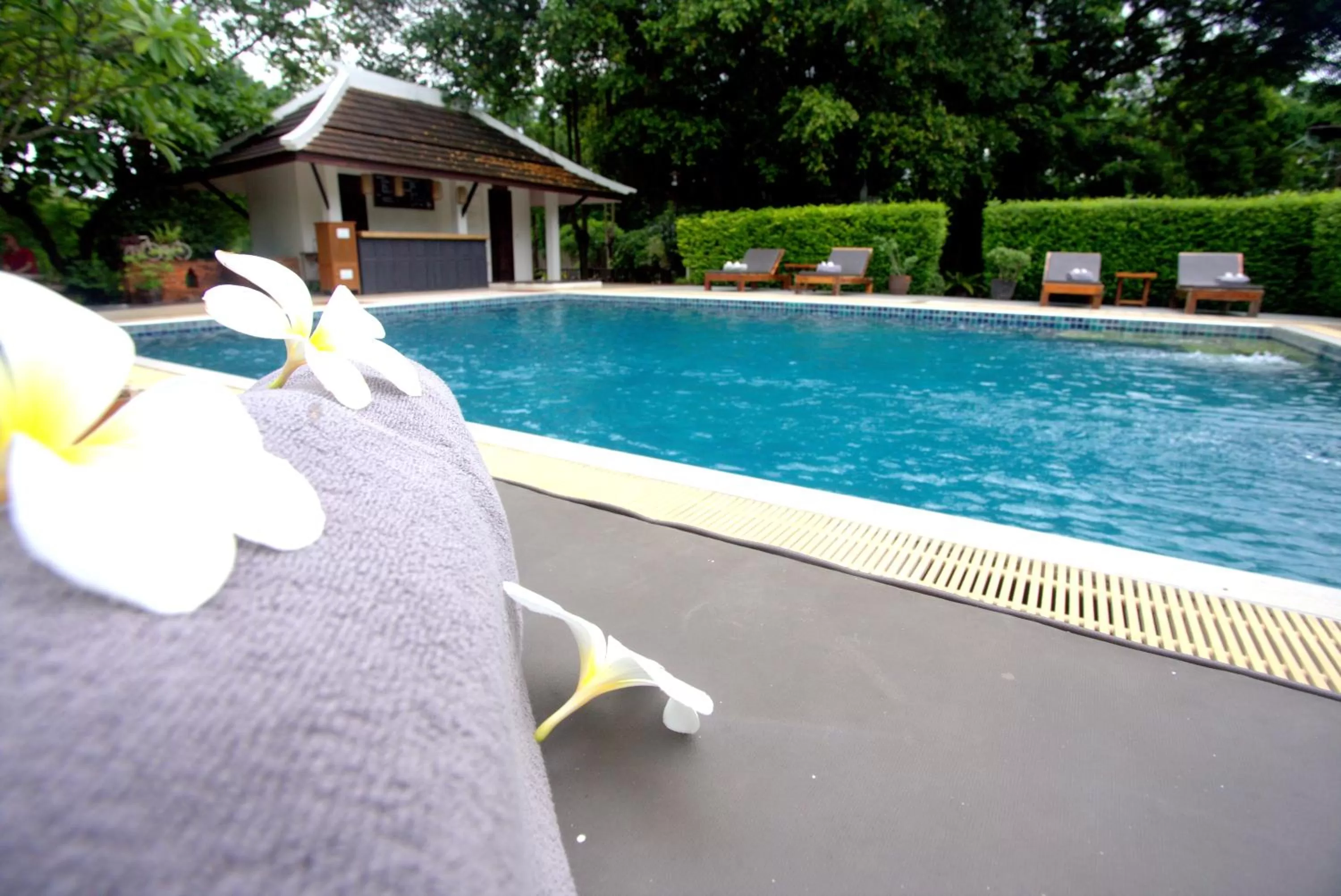 Swimming pool in Tharaburi Resort