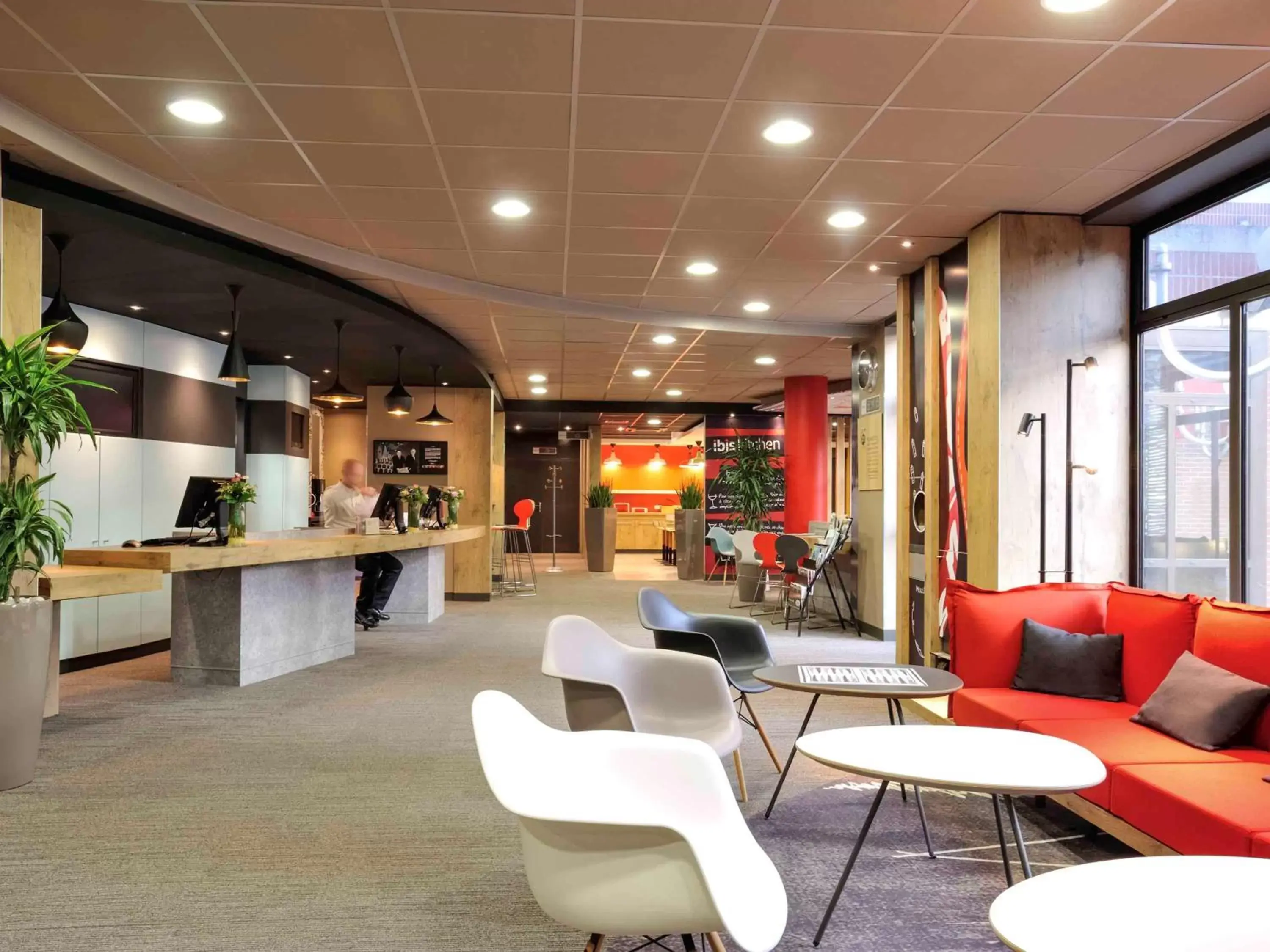 Lounge or bar, Lounge/Bar in ibis Lille Centre Gares