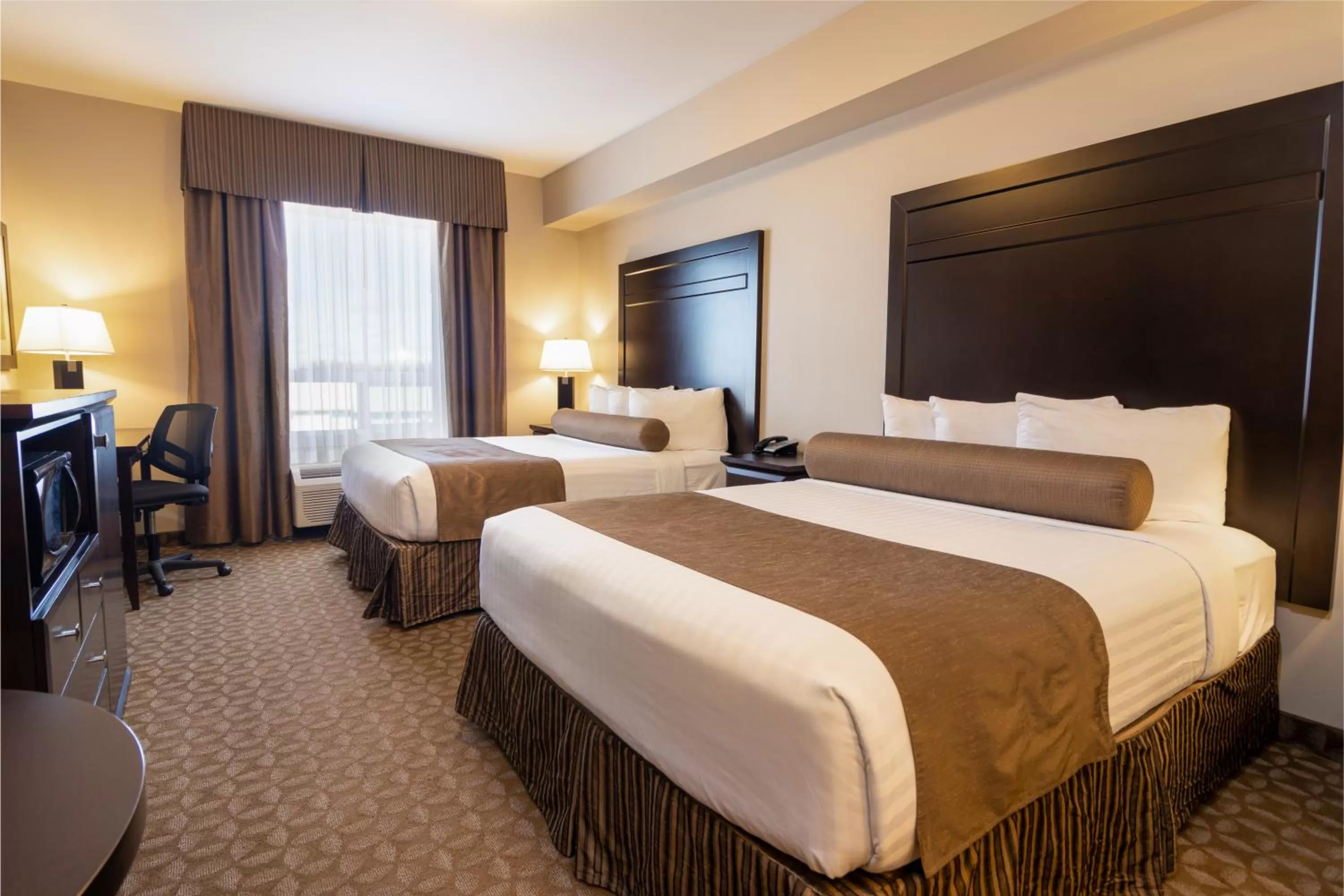 Deluxe Double Room in Kanata Whitecourt