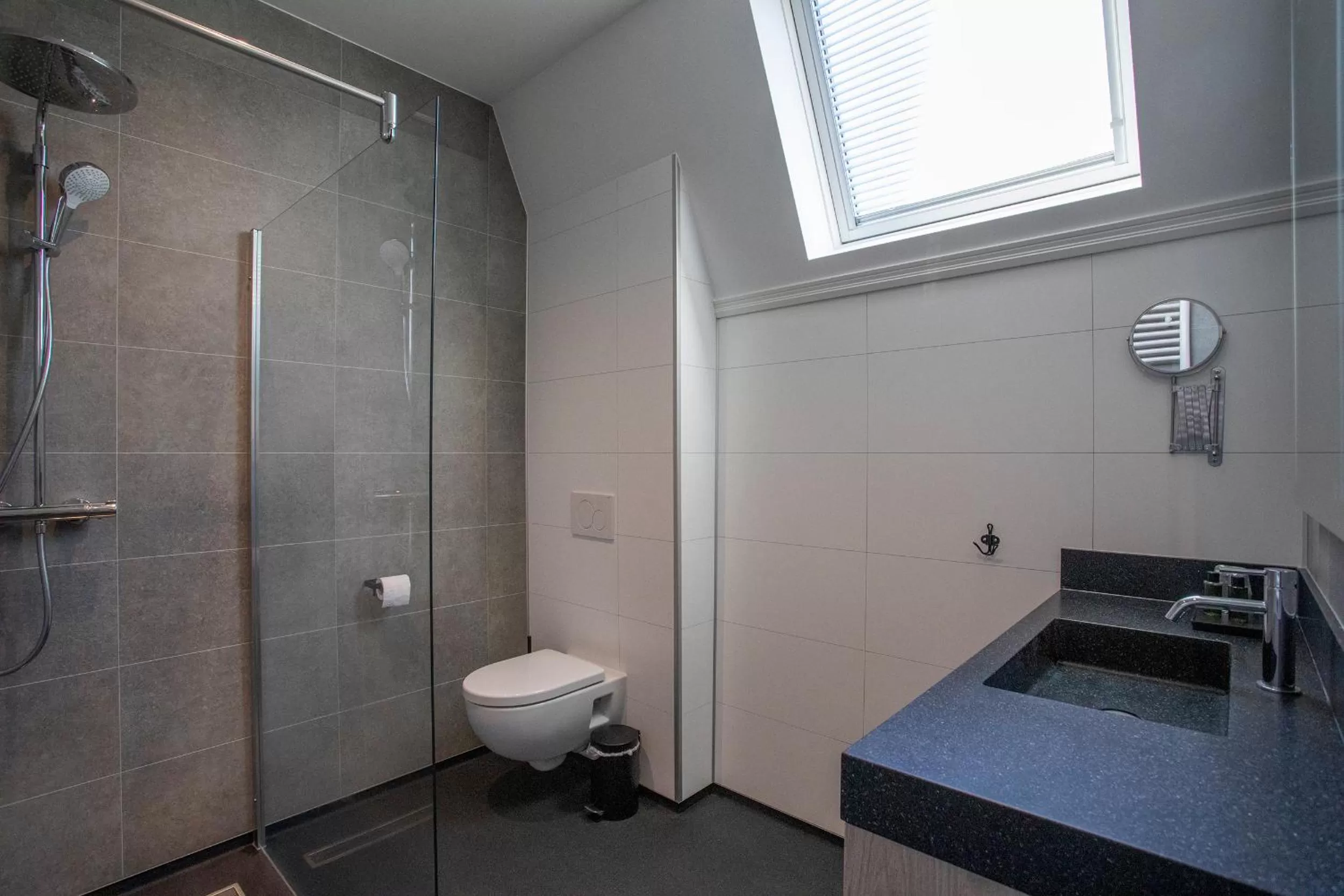 Bathroom in Hotel Tholen