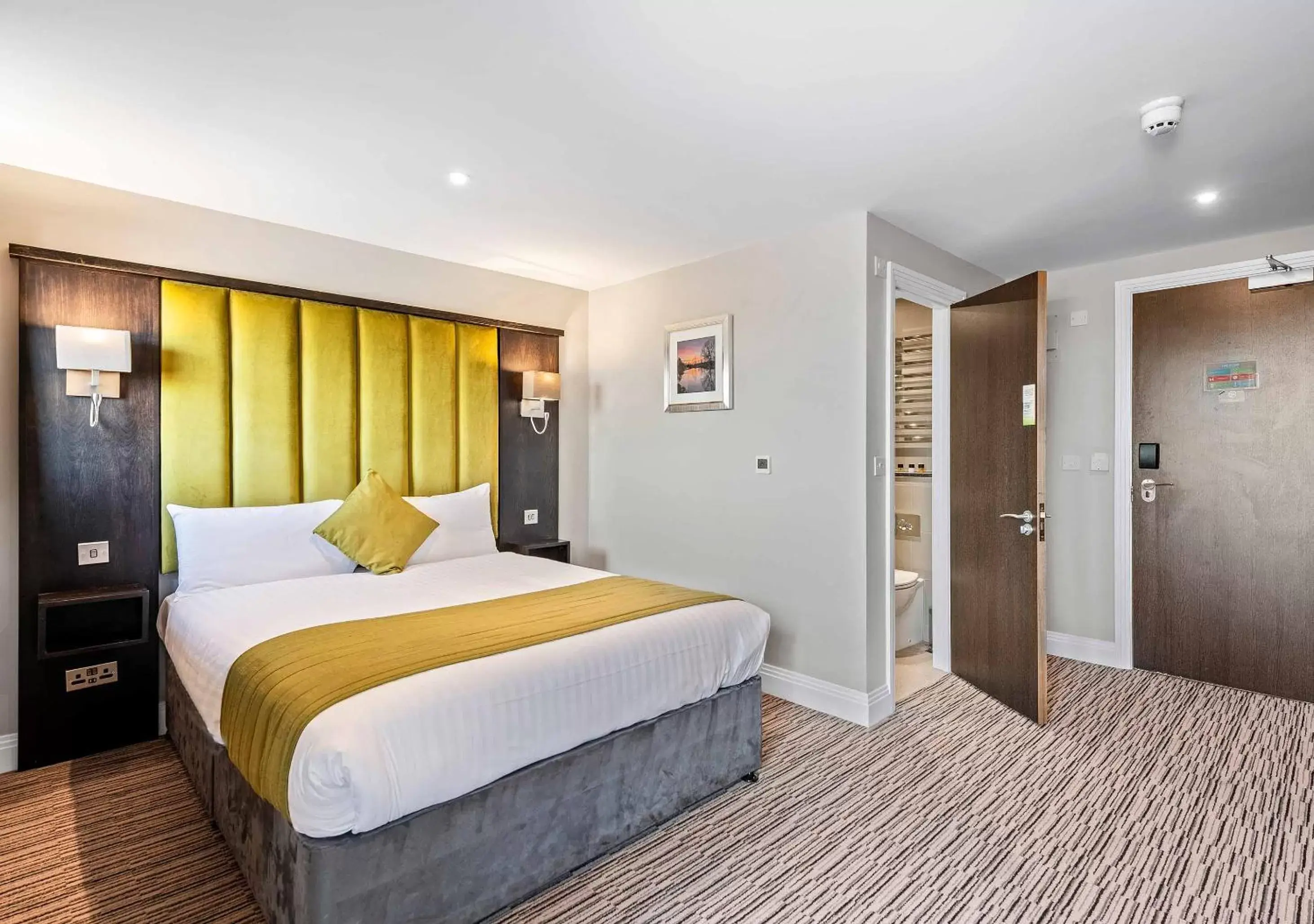 Bedroom, Bed in St Nicholas Hotel Colchester Bedroom, Bed in St Nicholas Hotel Colchester