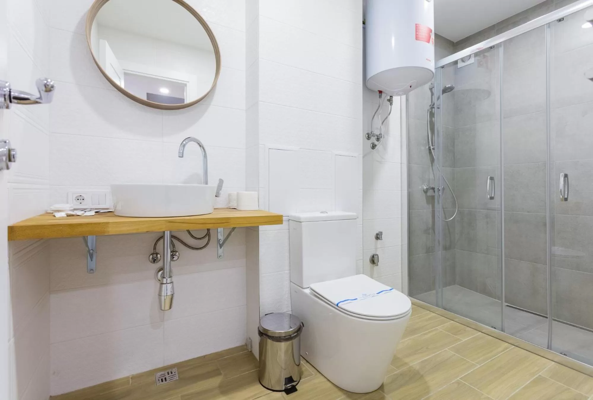 Shower, Bathroom in Partner Guest House