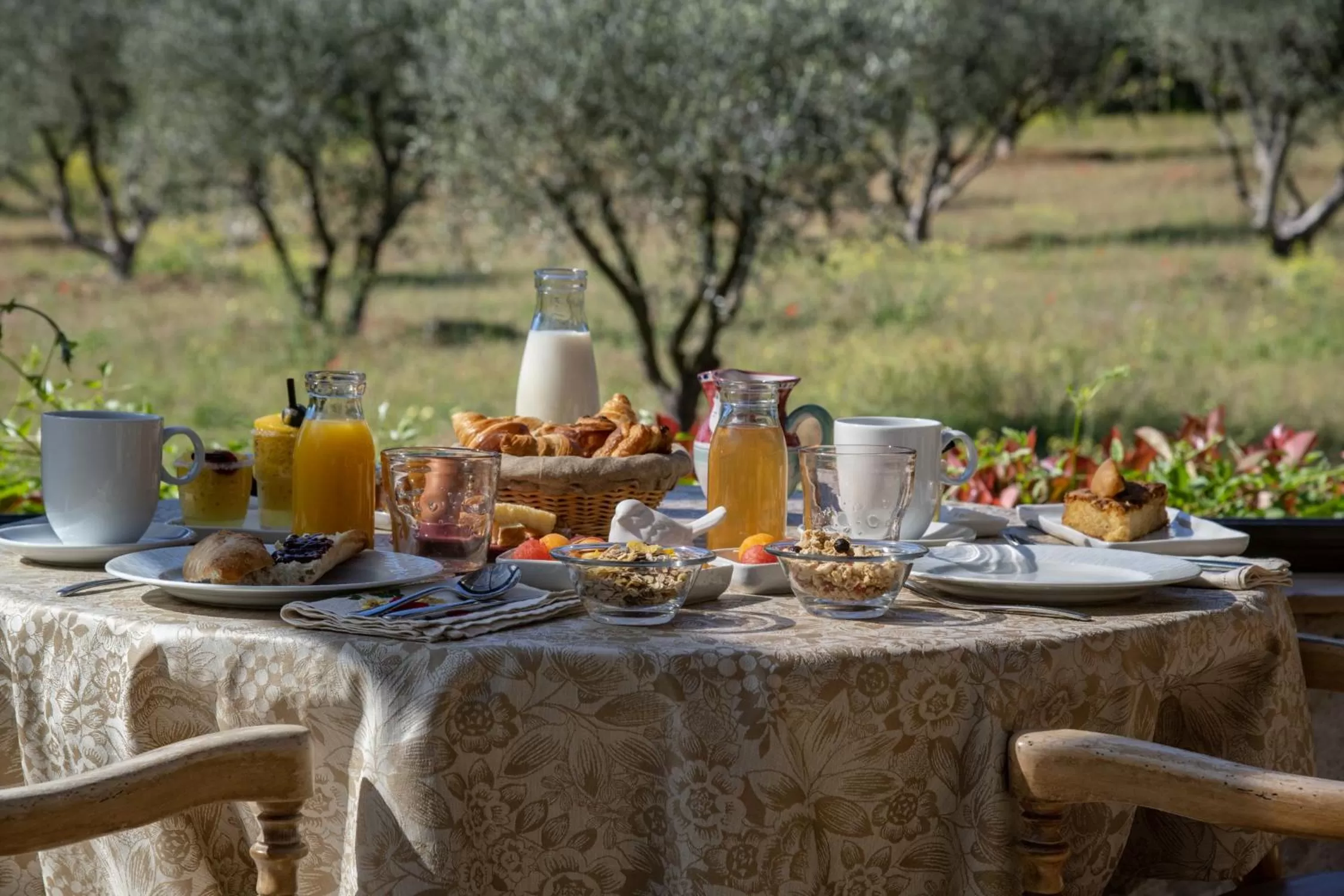 Breakfast in Hotel Les Messugues