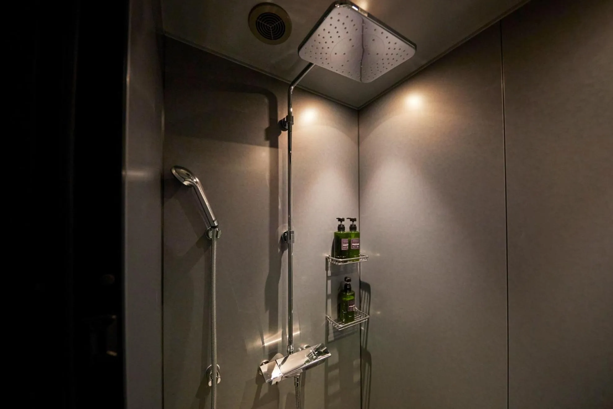 Shower in NOHGA HOTEL KIYOMIZU KYOTO