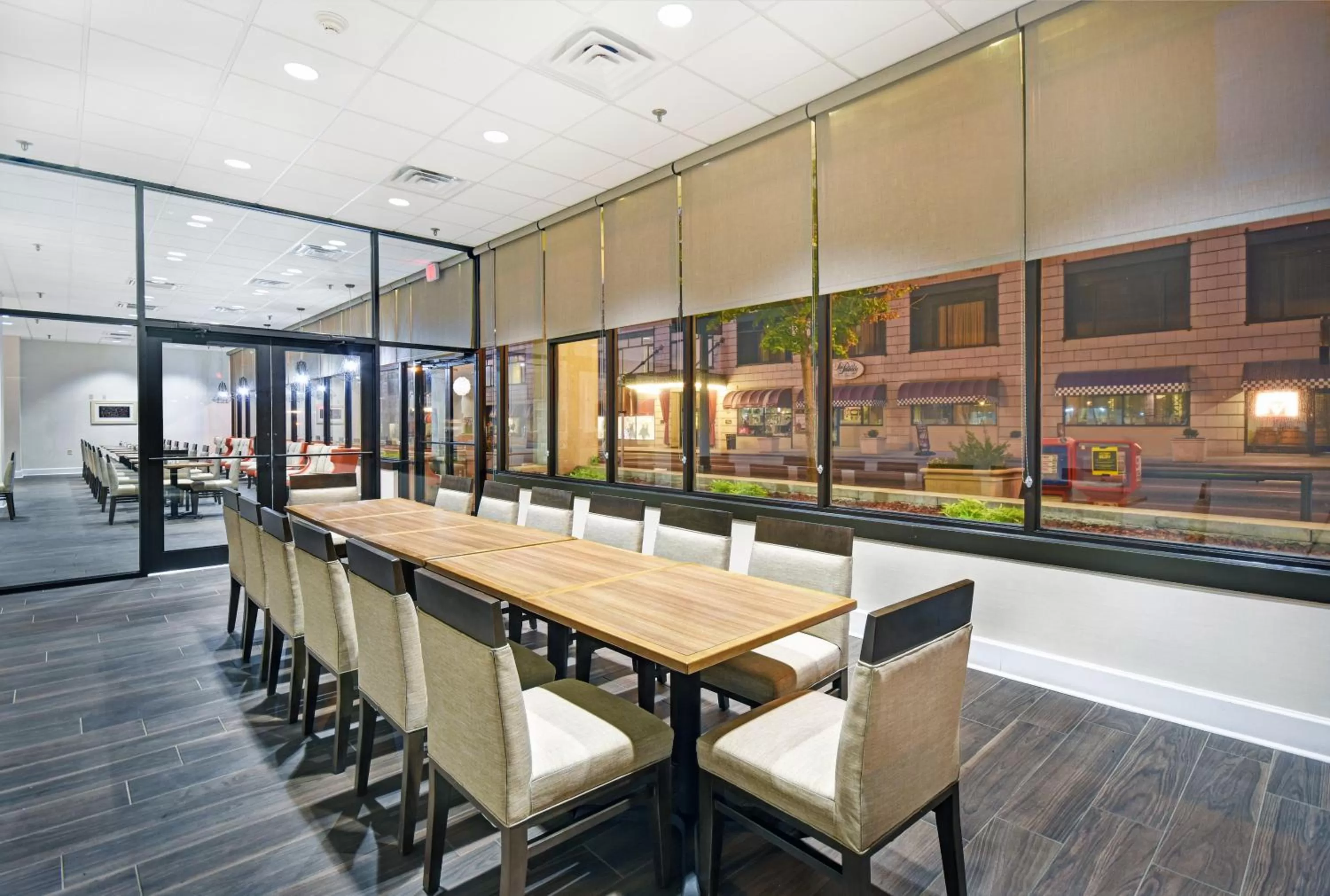 Restaurant/places to eat in Holiday Inn - Memphis Downtown - Beale St. by IHG