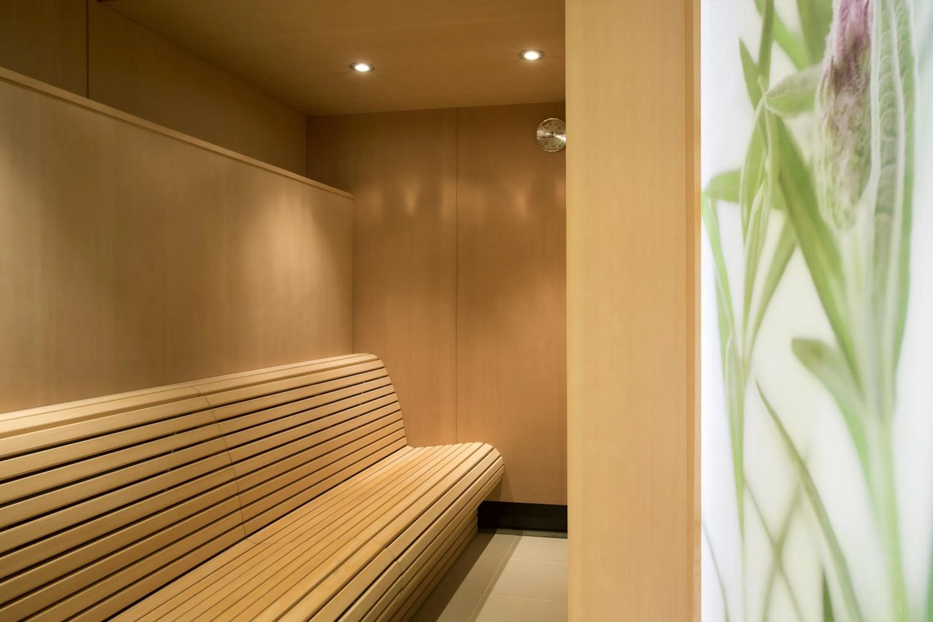 Spa and wellness centre/facilities in DAMAC Maison Cour Jardin