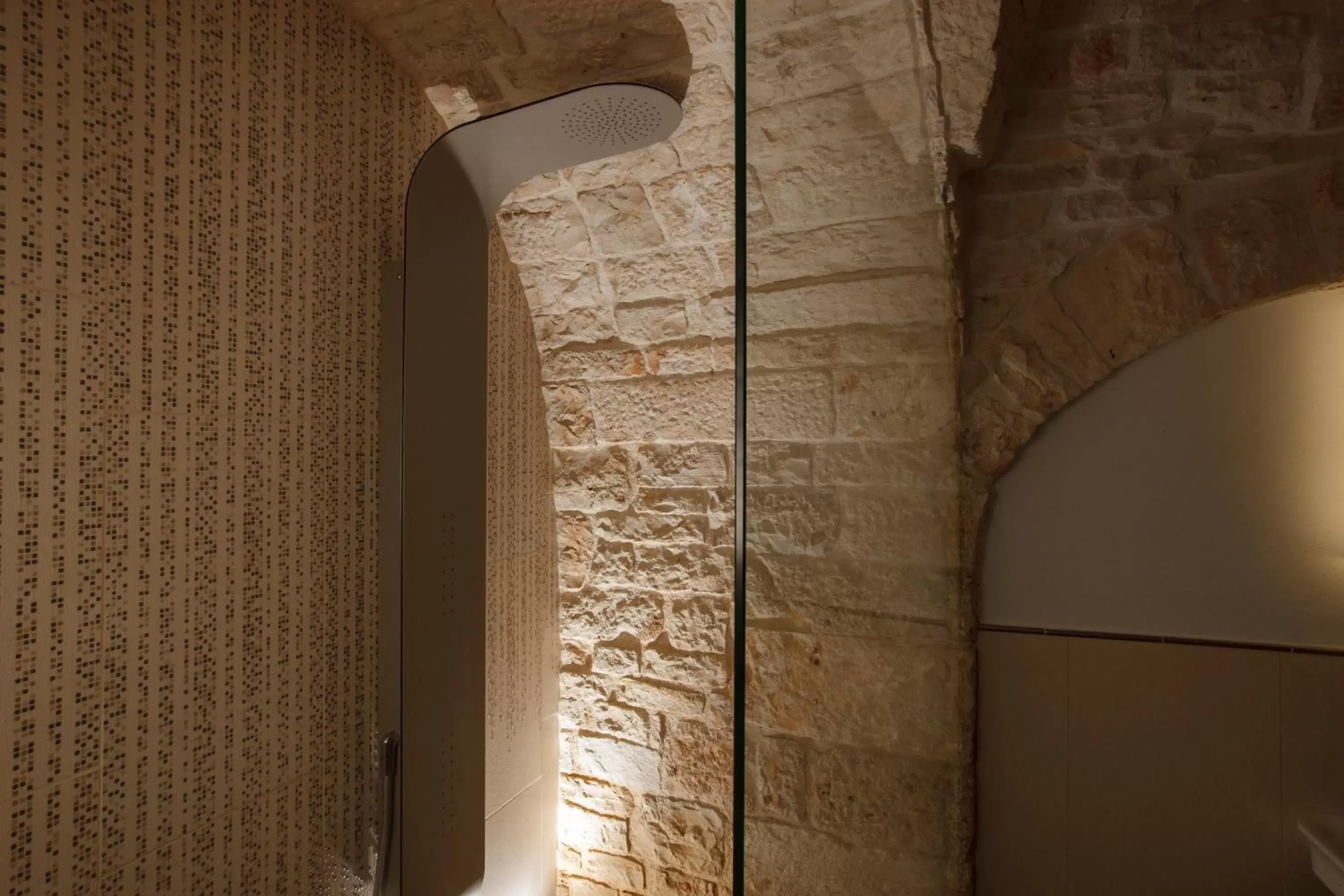 Shower in Le Alcove-Luxury Hotel nei Trulli