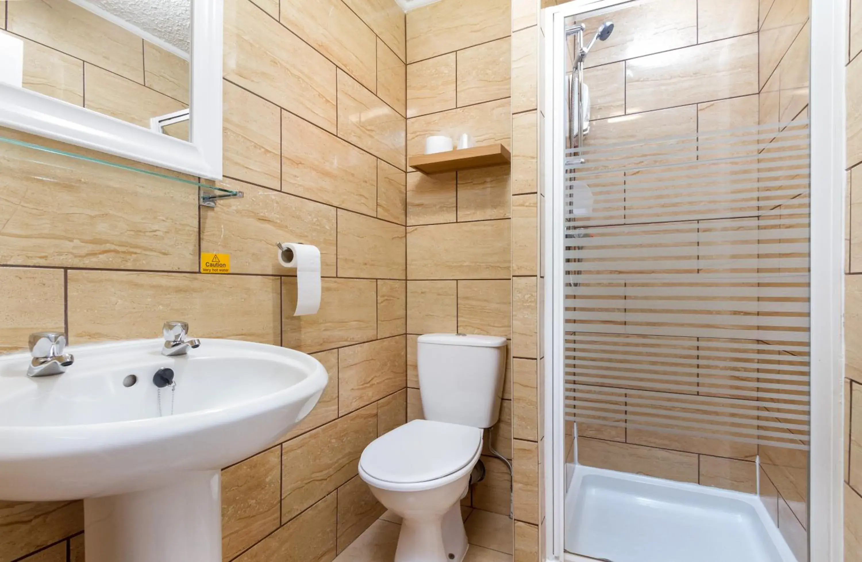 Shower, Bathroom in Maples Hotel