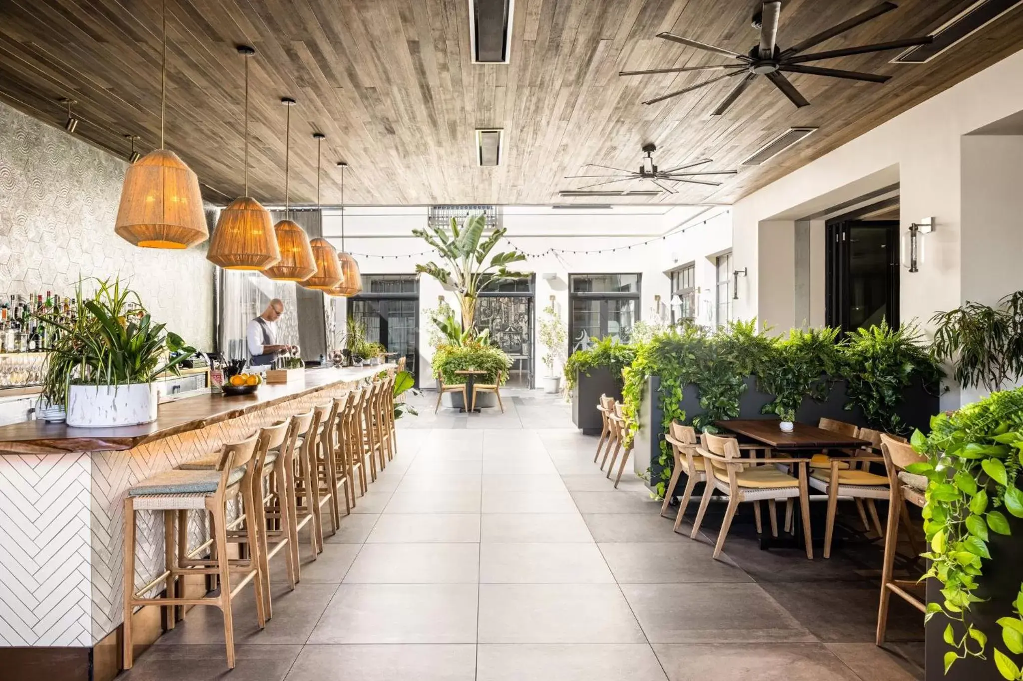 Lounge or bar in Kimpton La Peer Hotel West Hollywood by IHG Lounge or bar in Kimpton La Peer Hotel West Hollywood by IHG