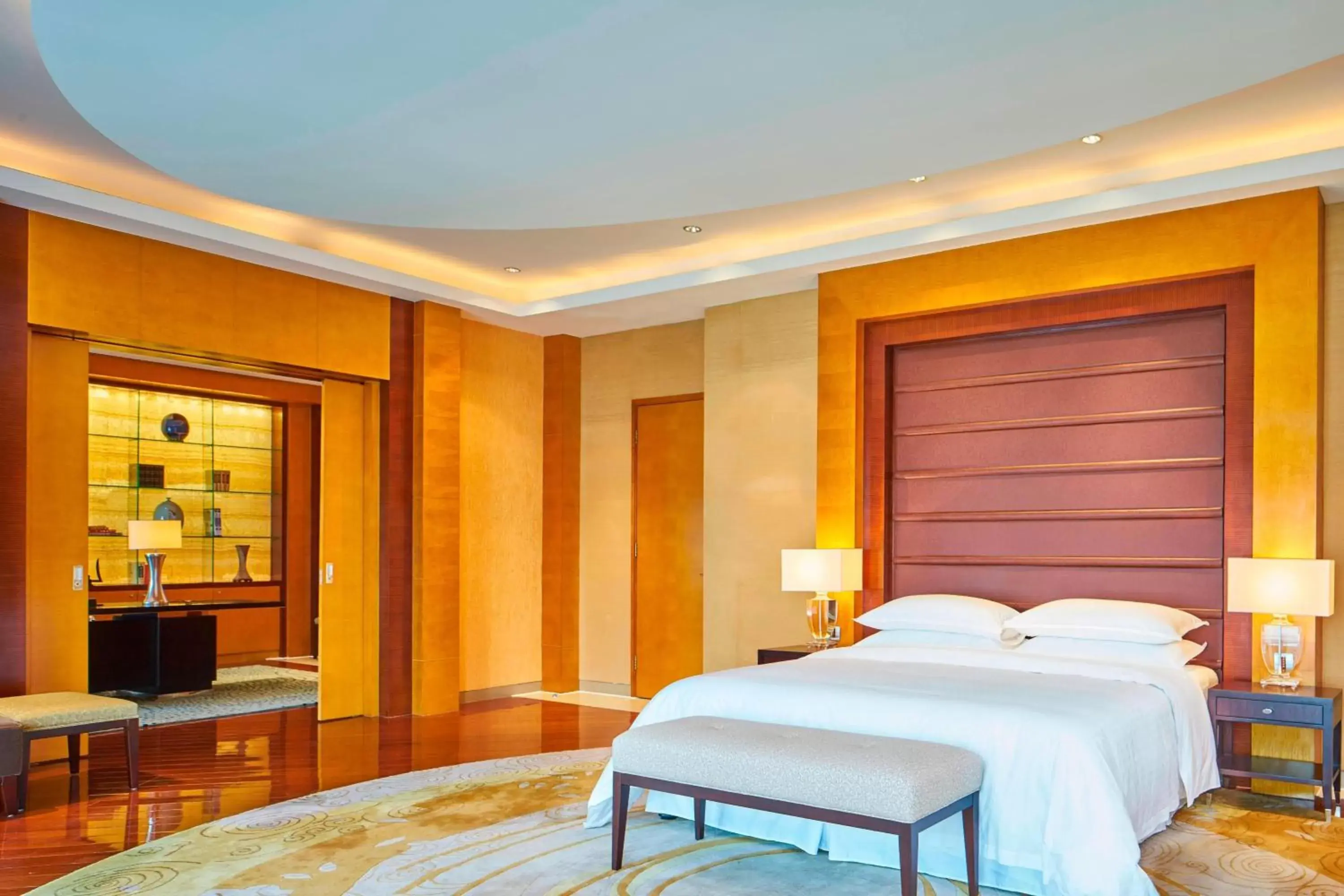 Bedroom in Sheraton Zhoushan Hotel