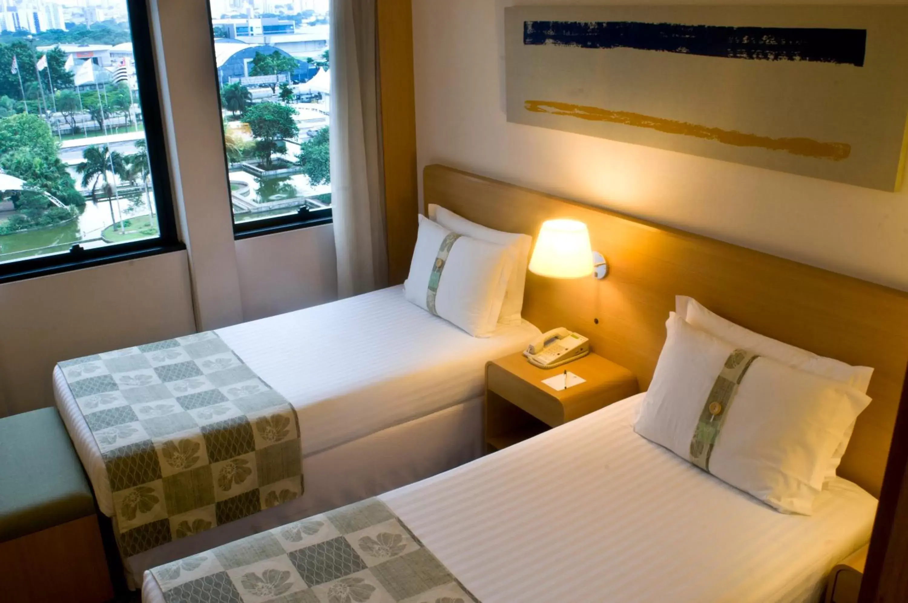 Photo of the whole room, Bed in Holiday Inn Parque Anhembi, an IHG Hotel