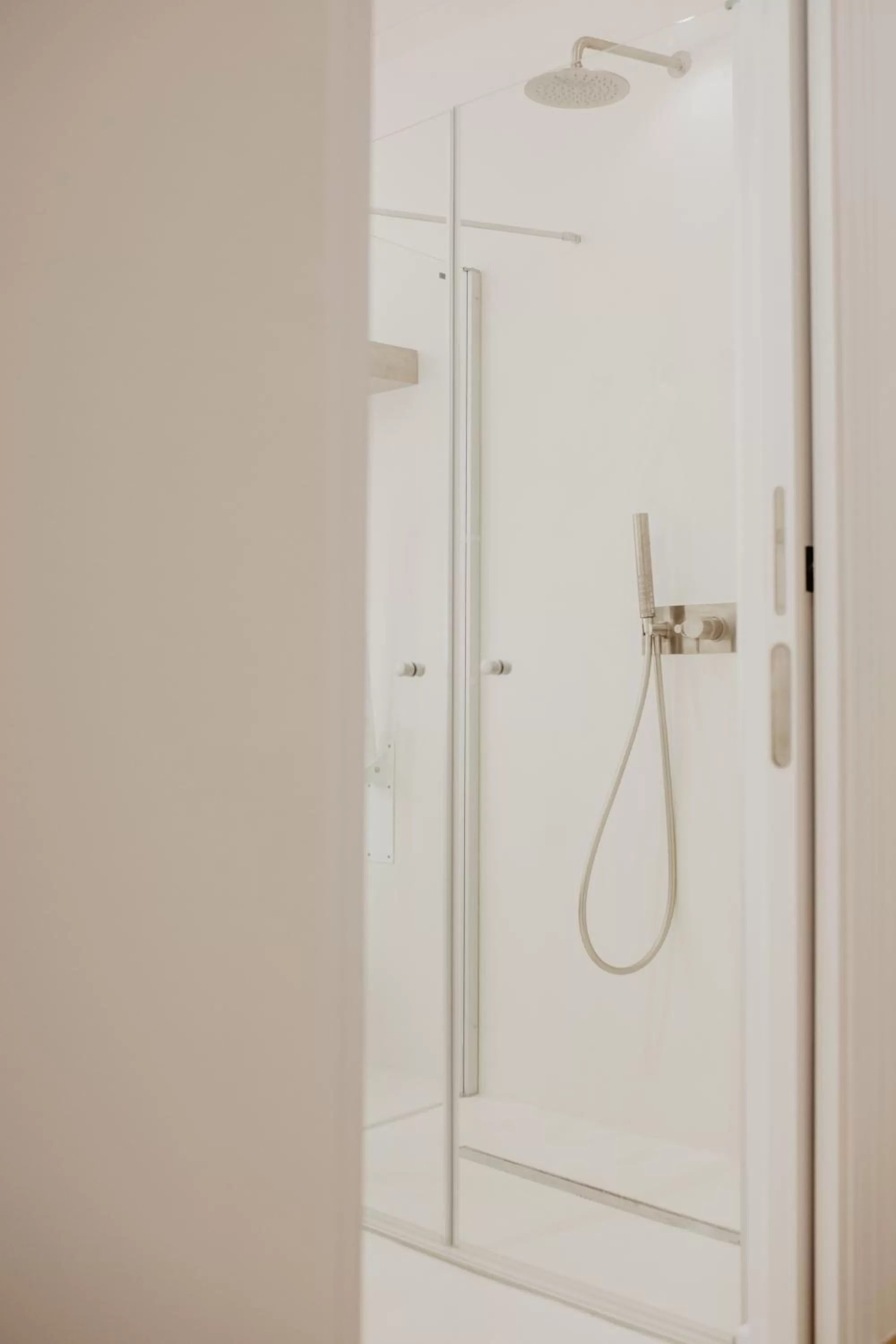 Shower in La Ermita Suites - Único Hotel Monumento de Córdoba