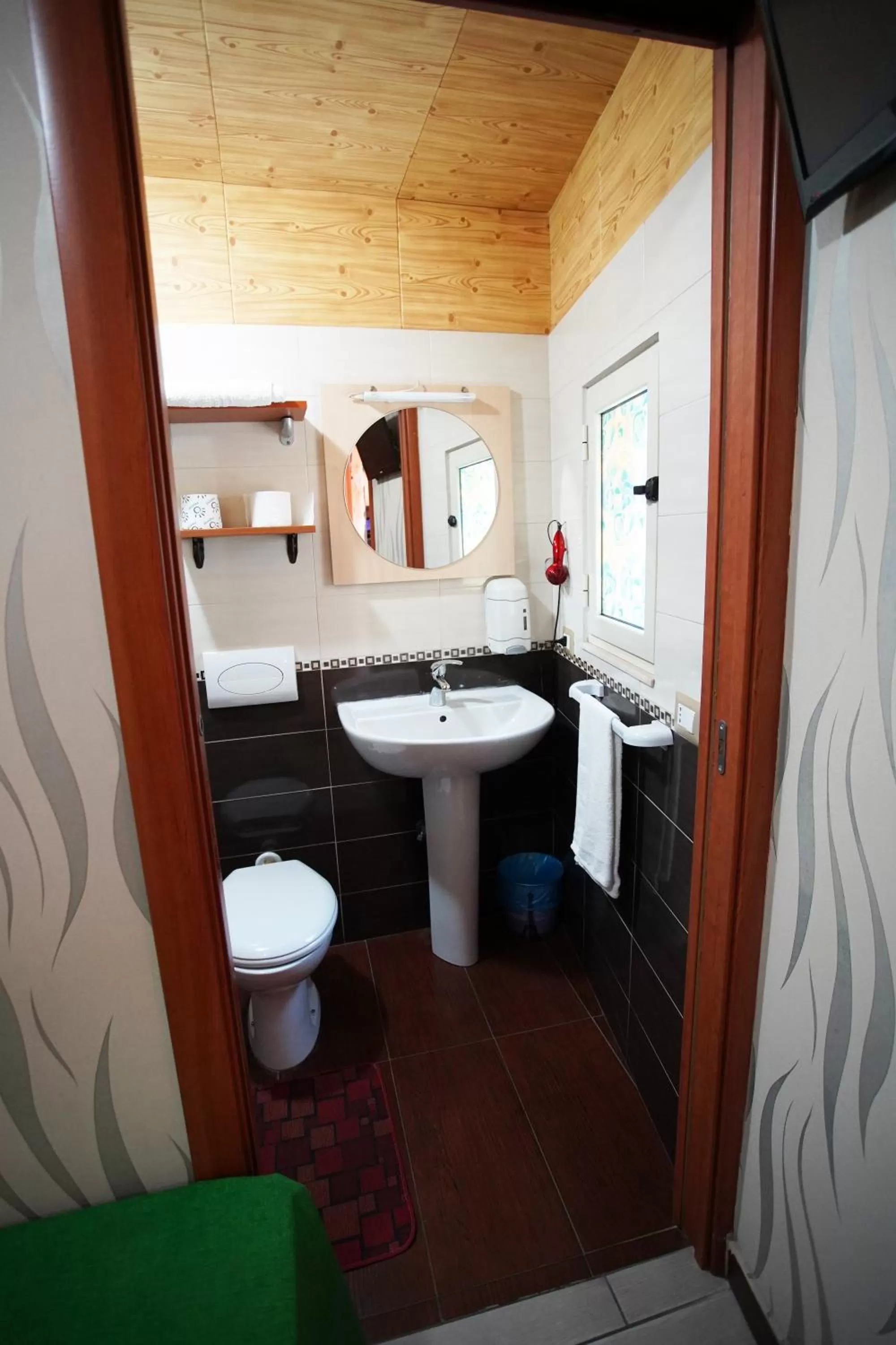 Bathroom in Golden Dreams B&B