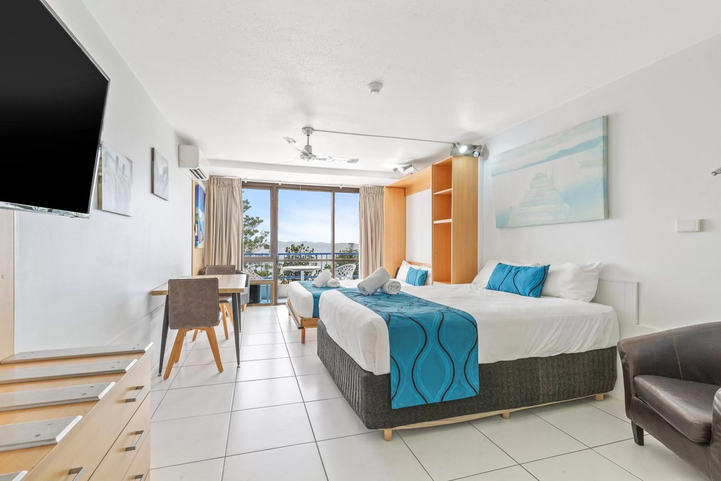 Bedroom, Bed in Bayview Tower