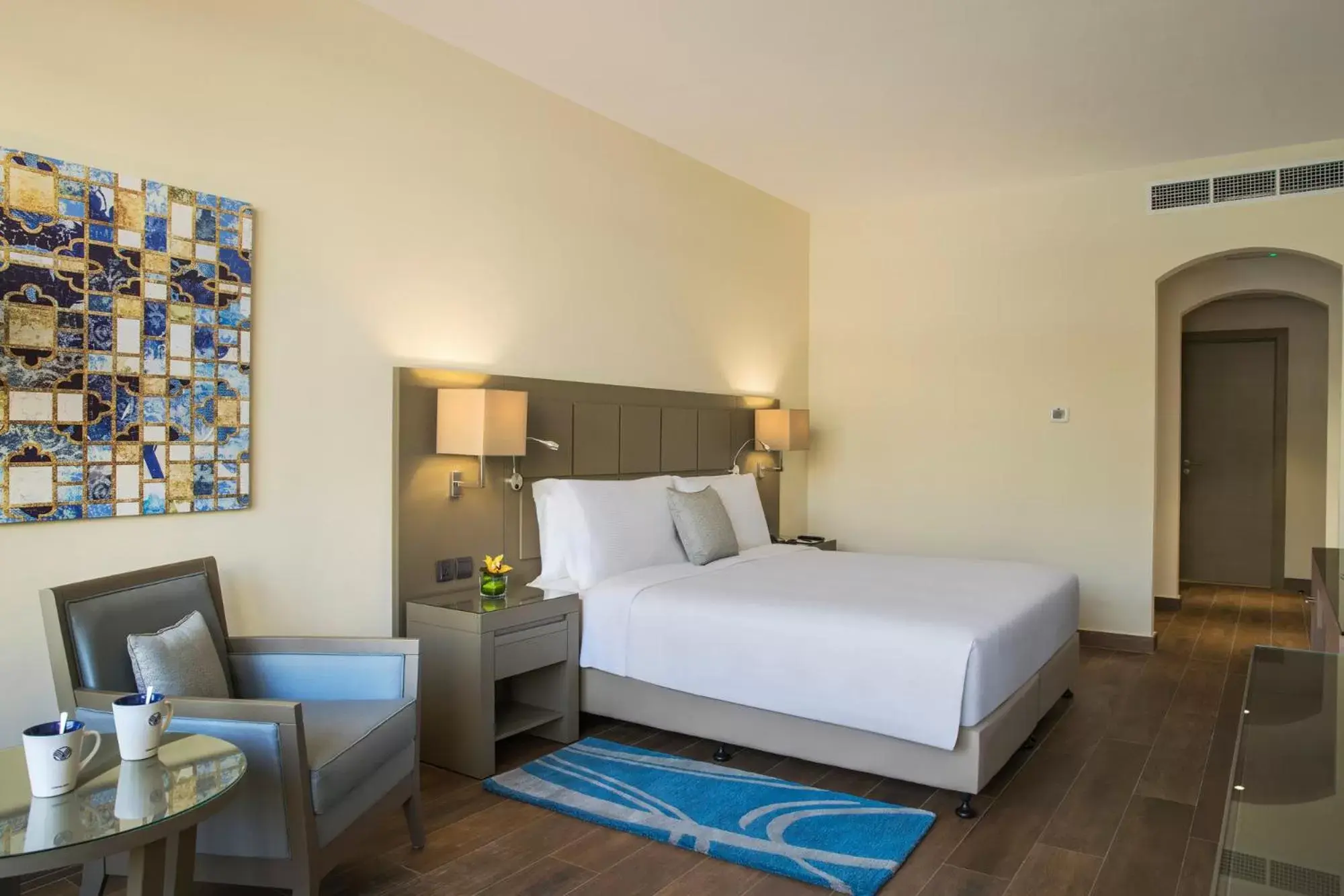 Bedroom, Bed in The Cove Rotana Resort - Ras Al Khaimah