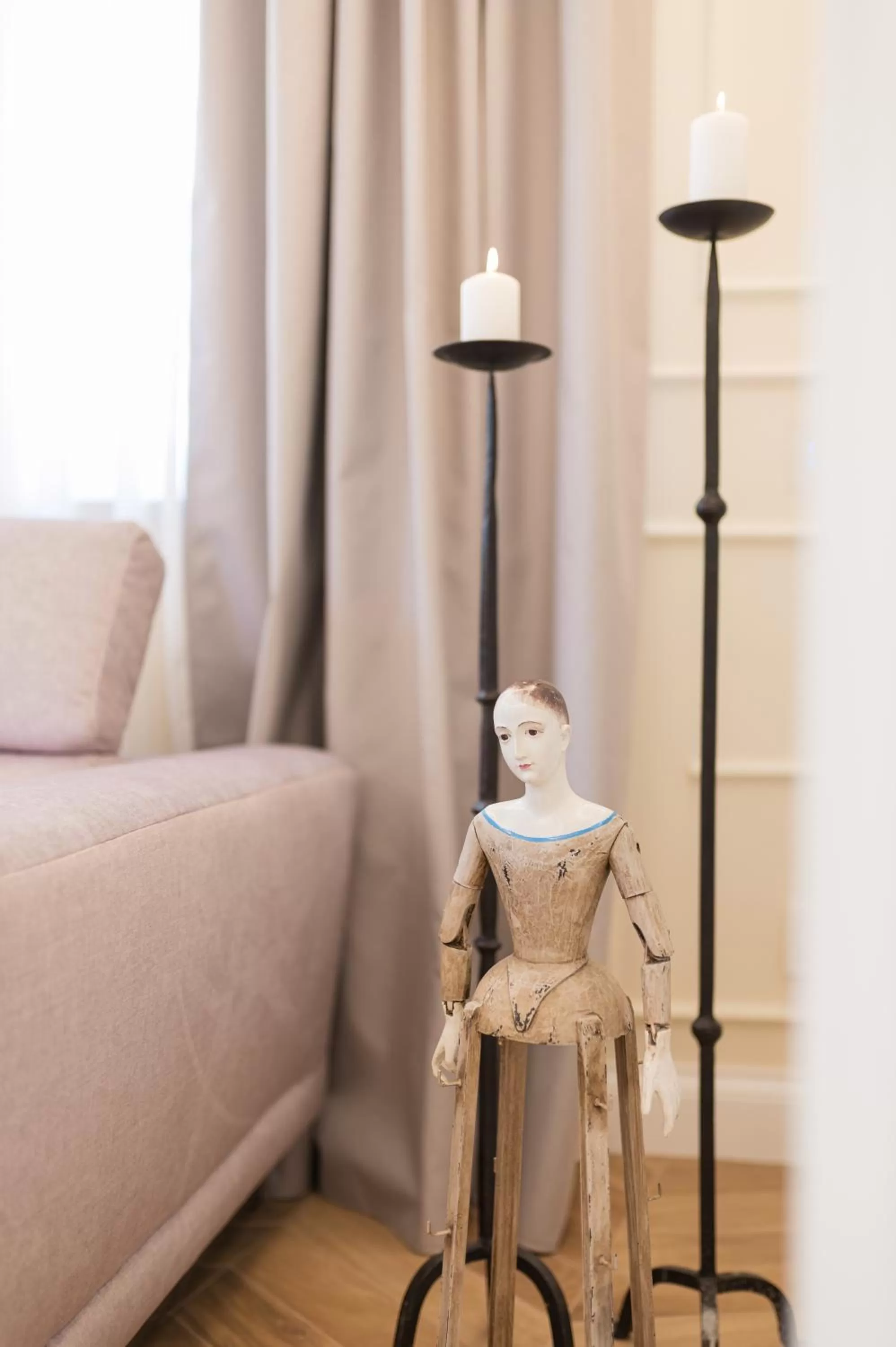 hair dresser, Bed in Naxi Suites