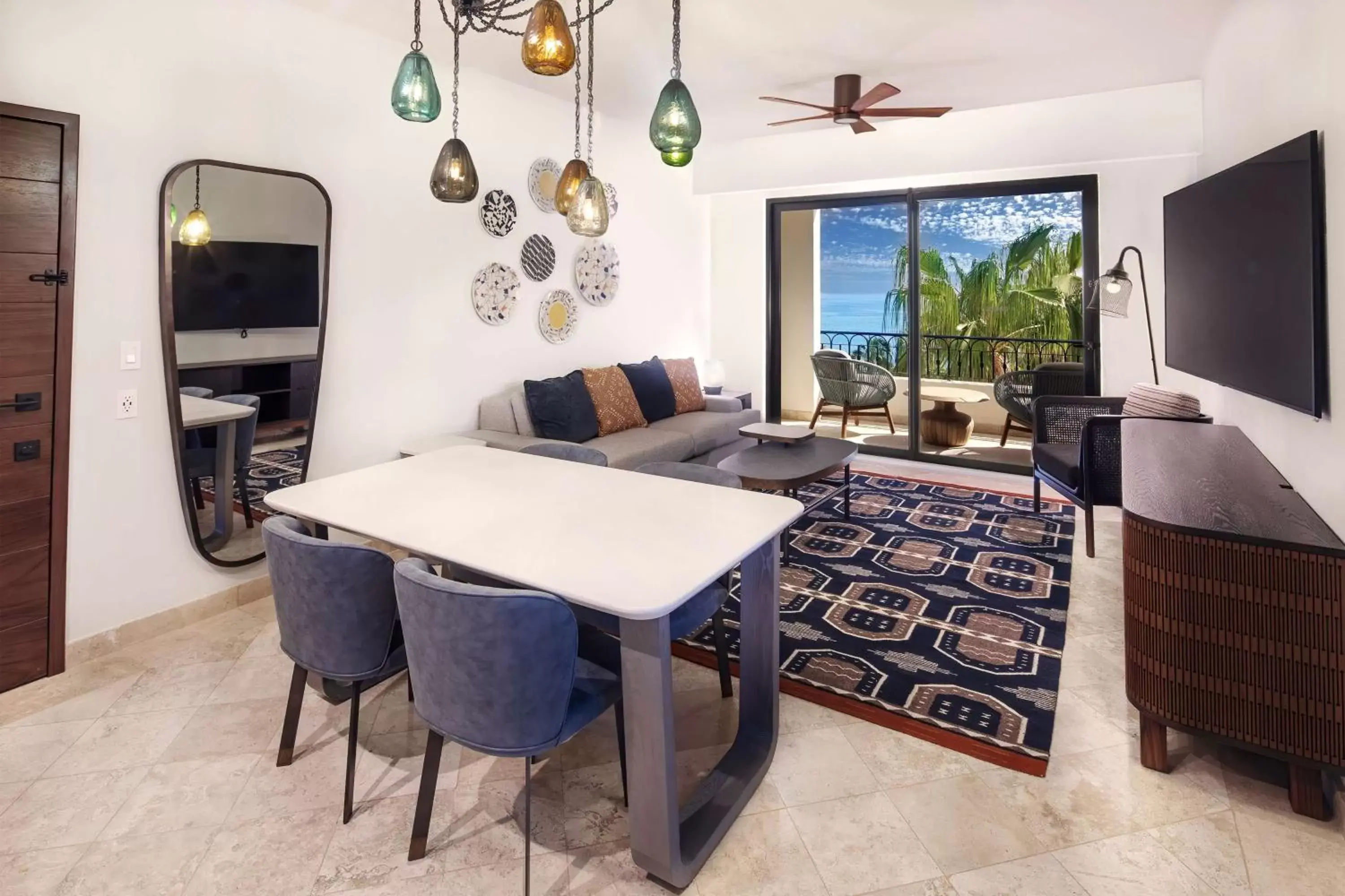 Bedroom, Seating Area in Hilton Grand Vacations Club La Pacifica Los Cabos