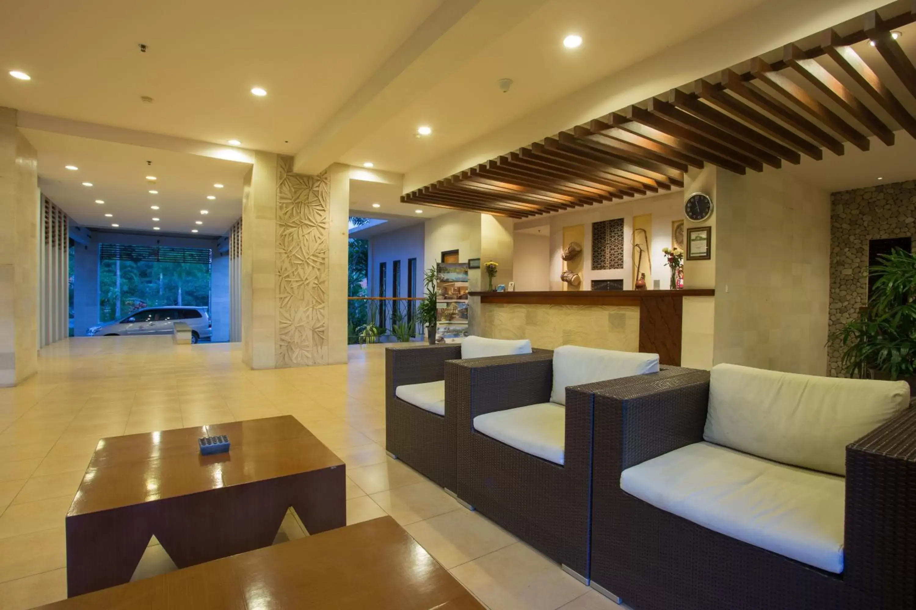 Lobby or reception, Lounge/Bar in Bintang Flores Hotel