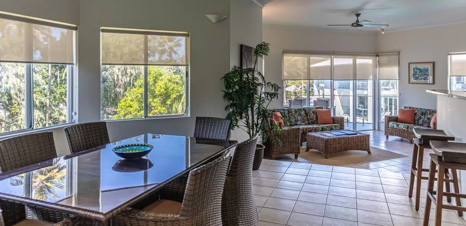 Two-Bedroom Suite with Ocean View in Beaches Holiday Apartments - Official Onsite Reception & Check In Two-Bedroom Suite with Ocean View in Beaches Holiday Apartments - Official Onsite Reception & Check In