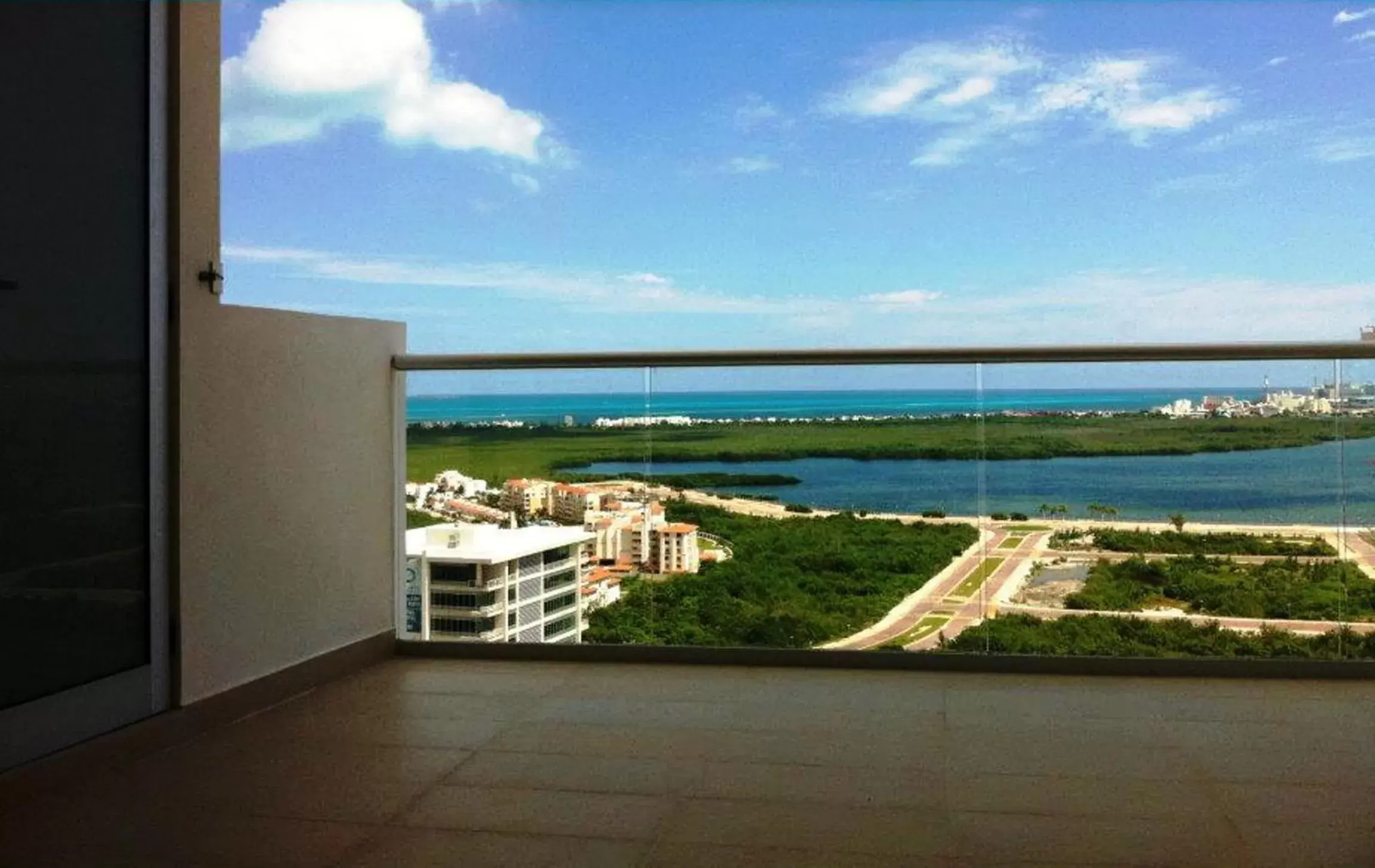 Day, Sea View in Suites Malecon Cancun
