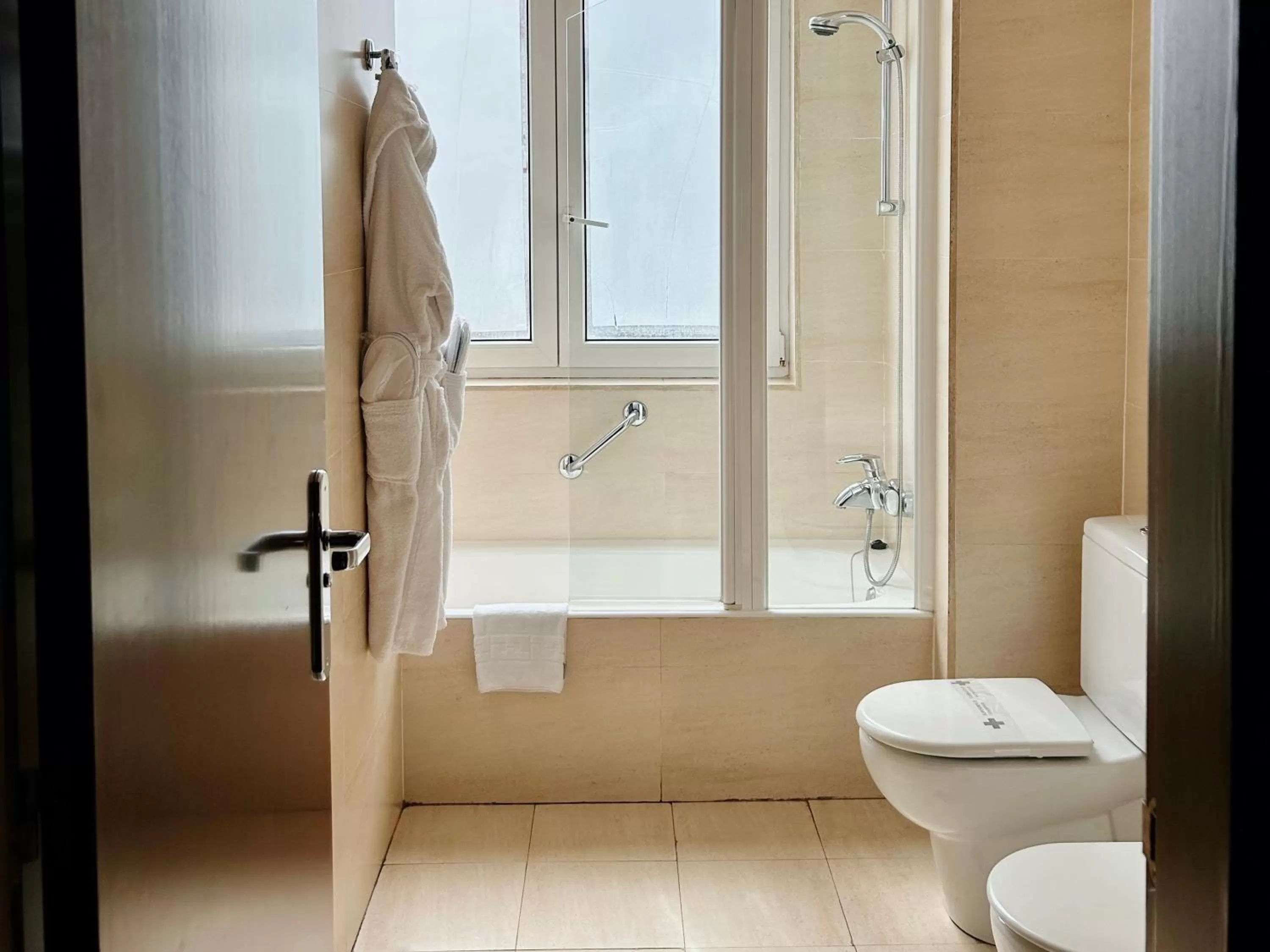 Bathroom in Hotel URH Palacio de Oriol