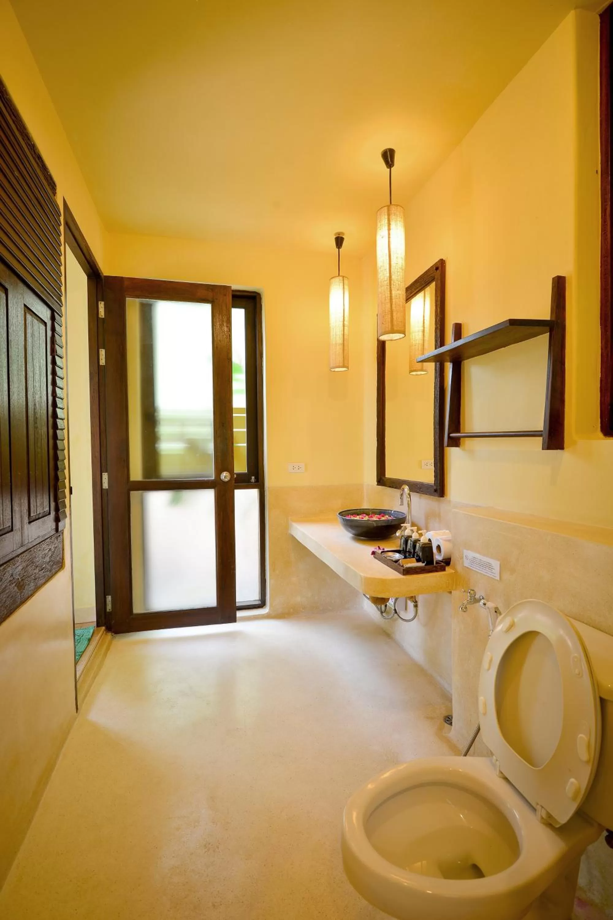 Bathroom, Bed in The Spa Koh Chang Resort