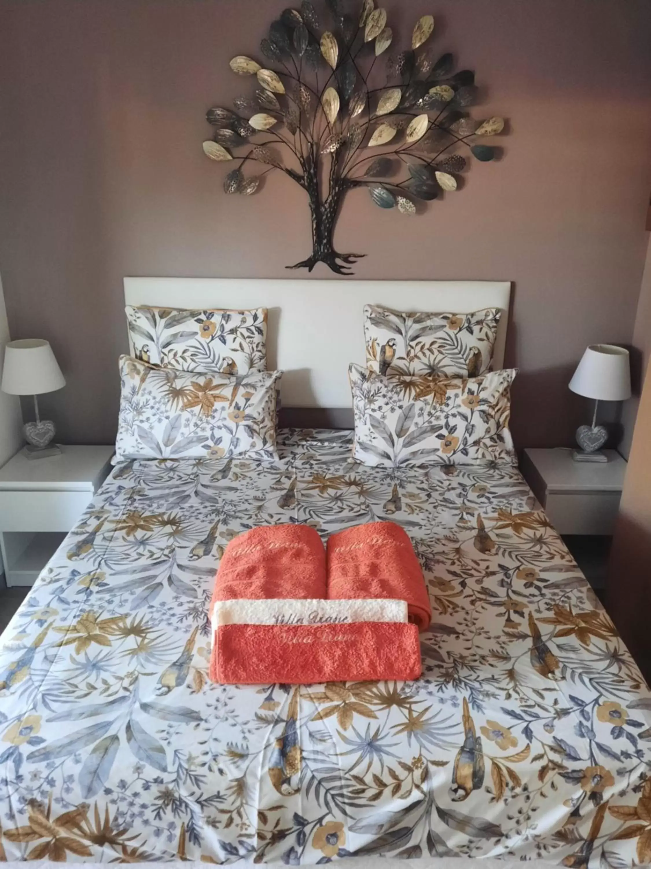 Bed in Chambre d'hôtes dans Villa Diane