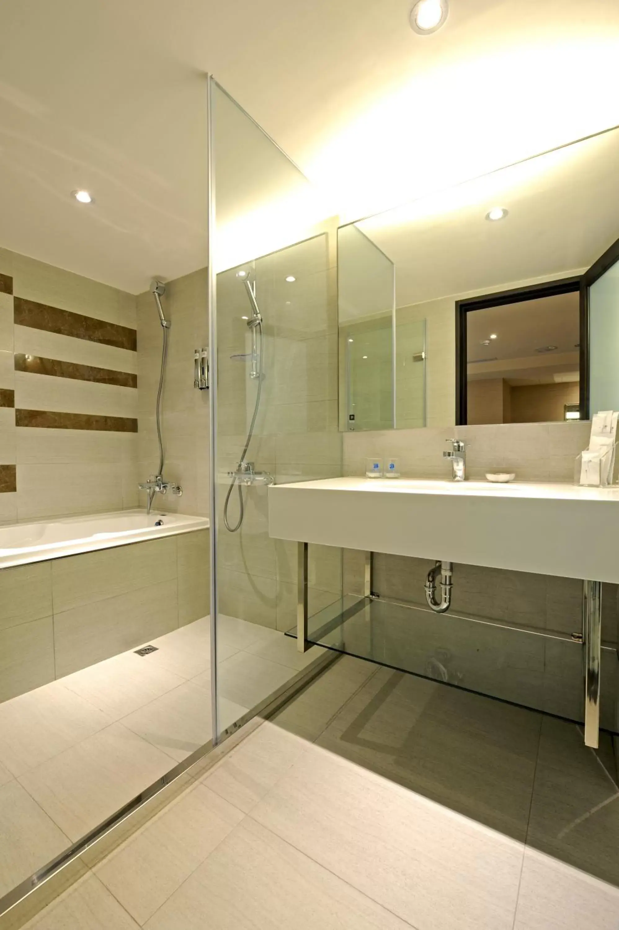 Bathroom in International Citizen Hotel