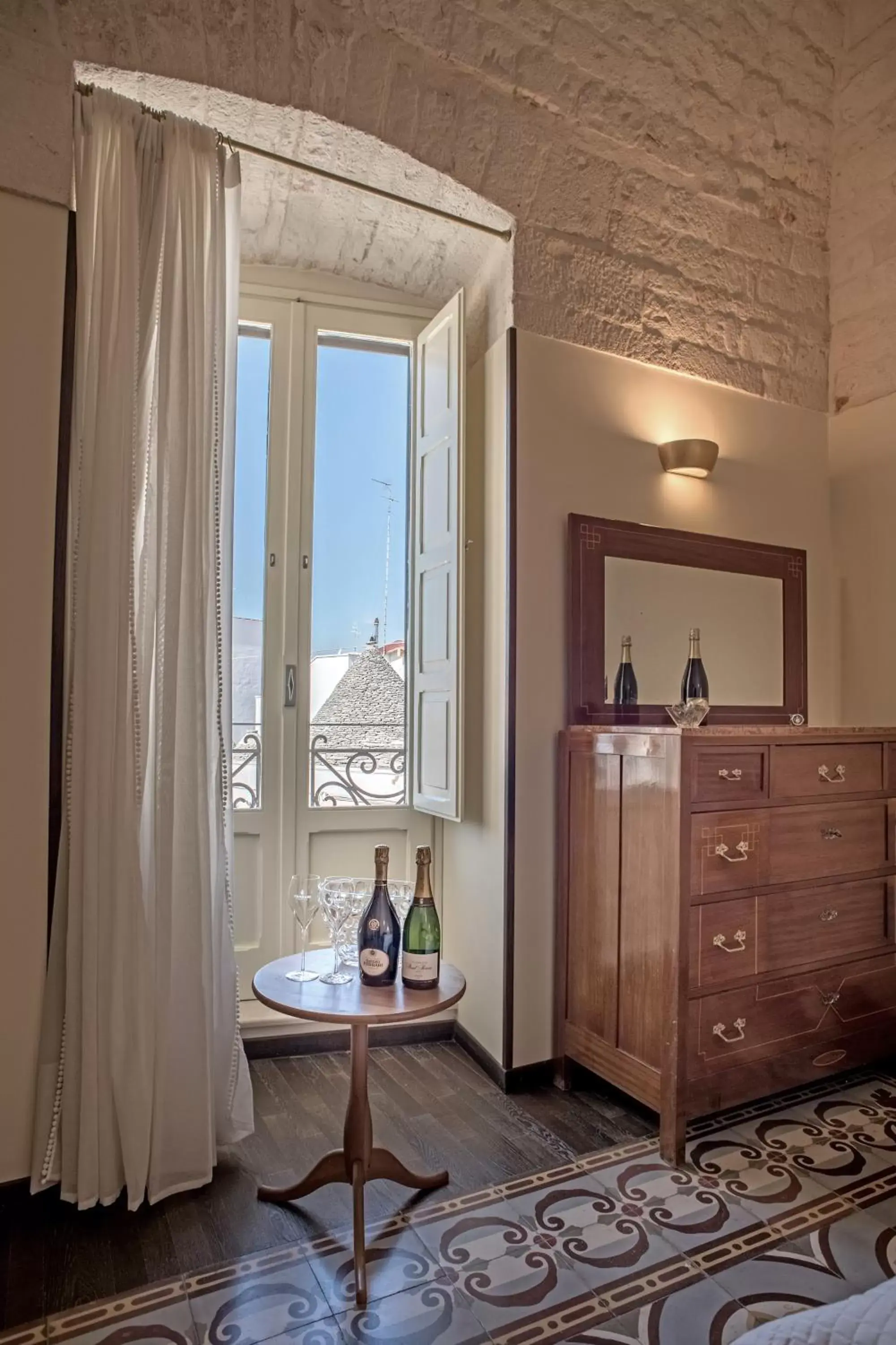 Bedroom in Perlage Suite Luxury B&B - Amazing view of Trulli