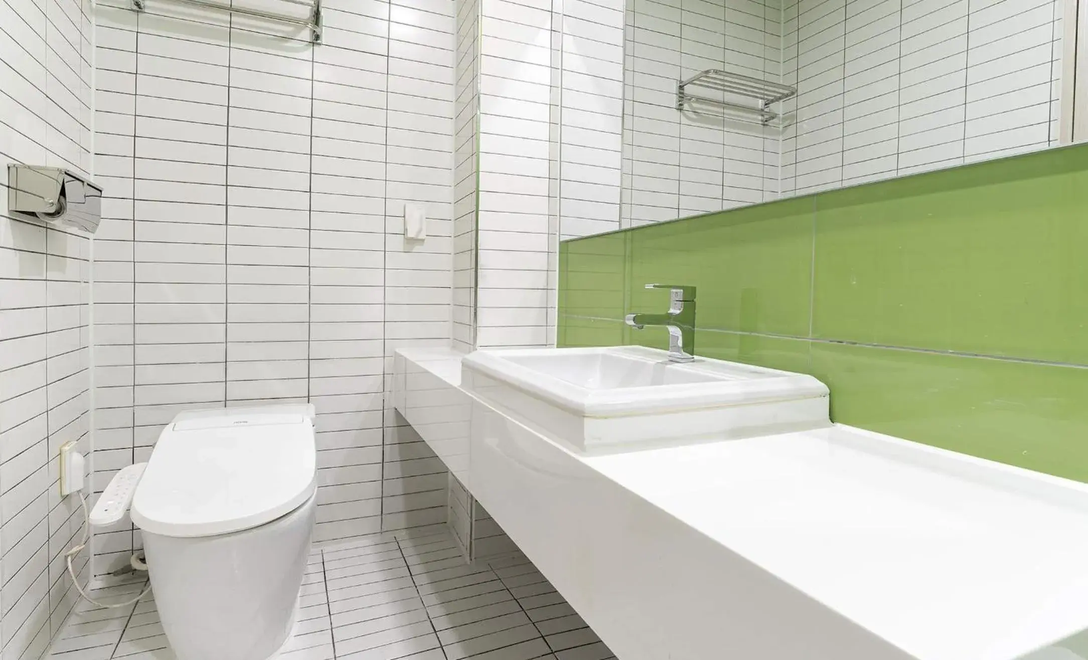 Bathroom in H Avenue Hotel Idae Sinchon