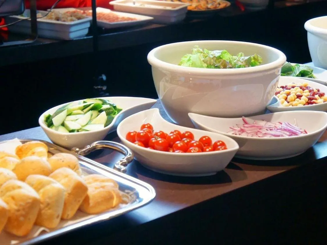 Restaurant/places to eat in Ginza Grand Hotel