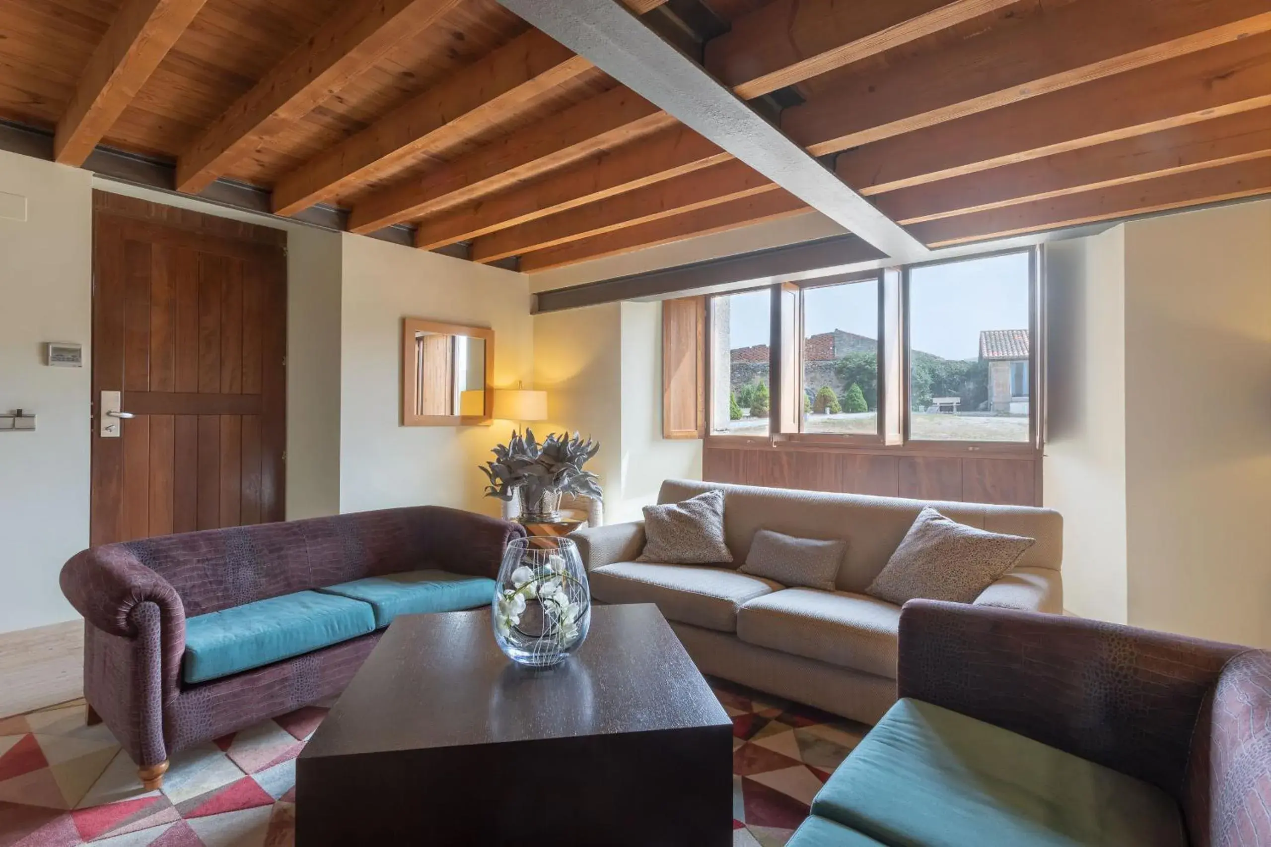 Living room, Seating Area in Izan Puerta de Gredos