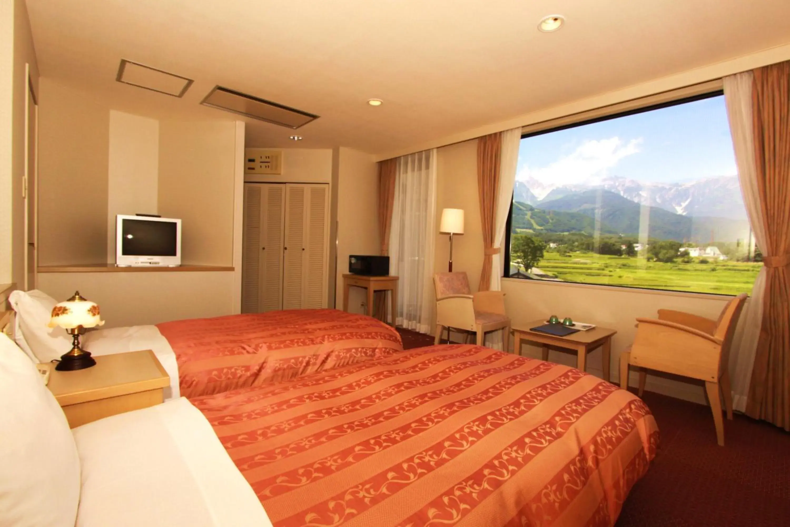 Photo of the whole room, Bed in Hotel Hakuba