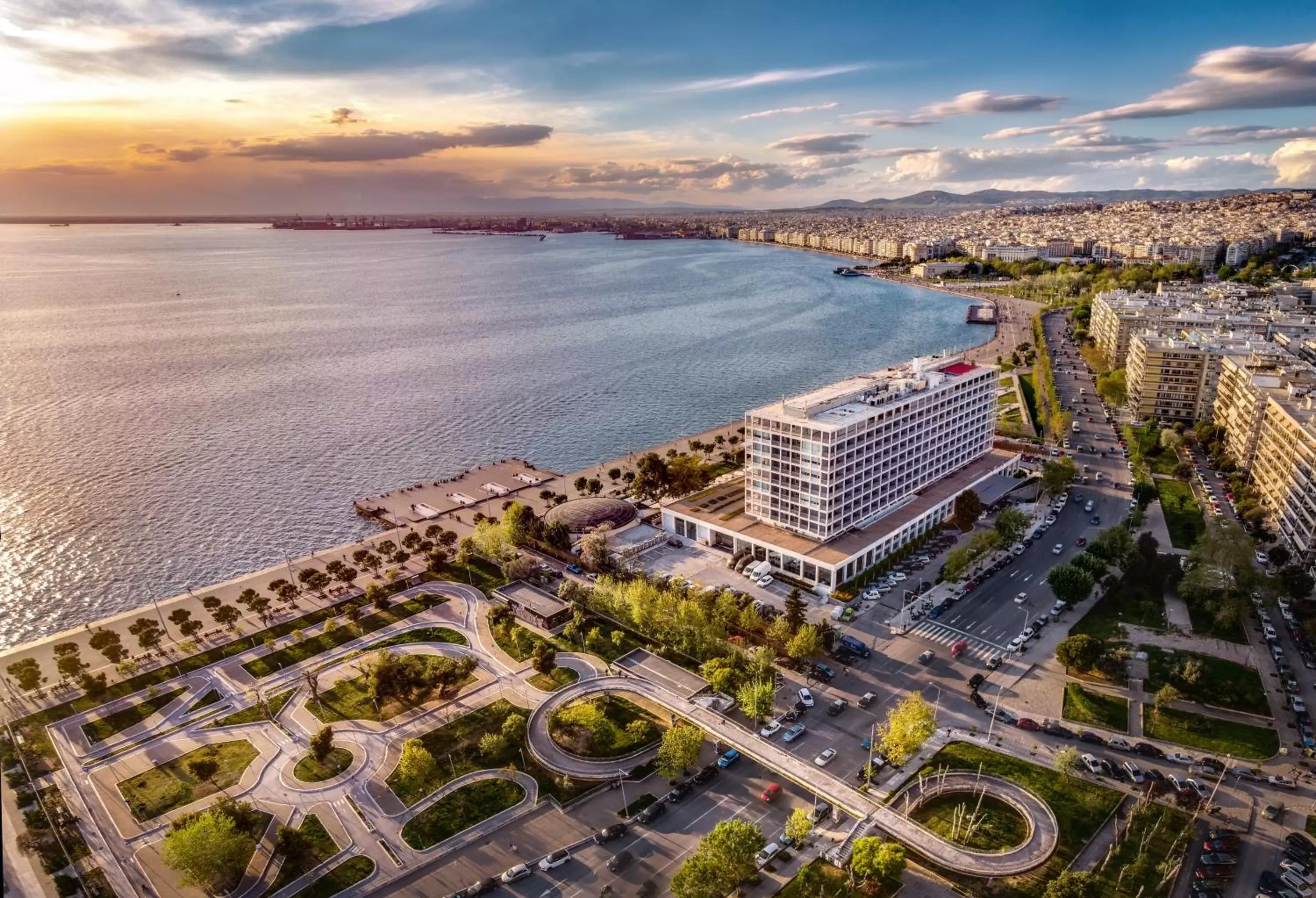 Property building, Bird's-eye View in Makedonia Palace