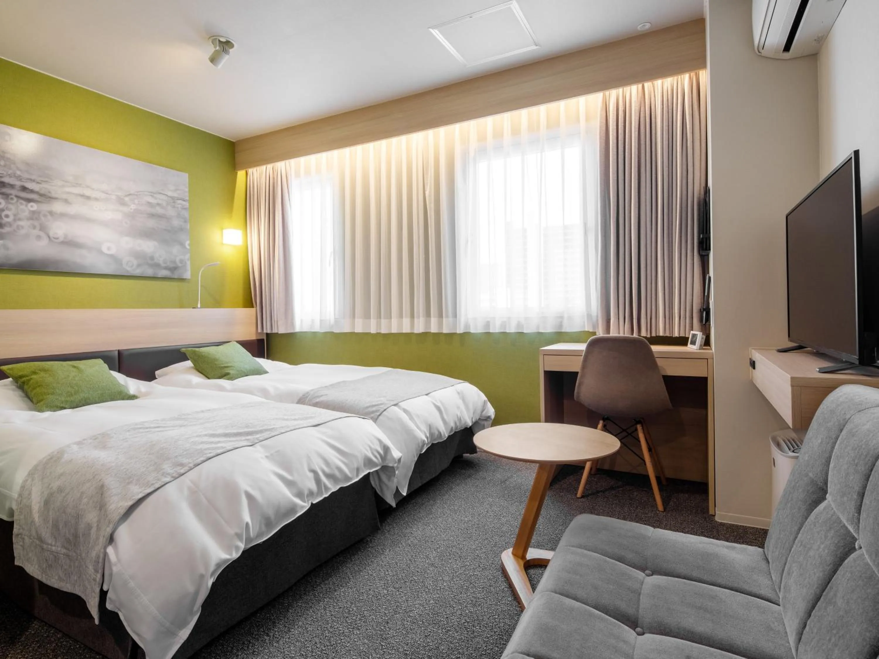 Photo of the whole room, Bed in Fujieda Park Inn Hotel