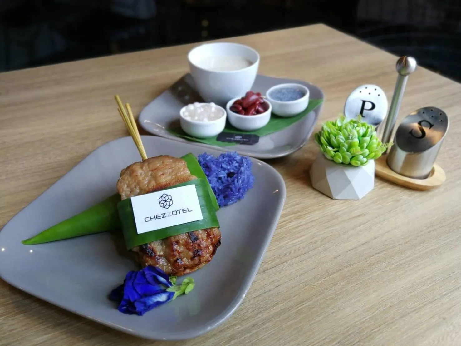 Food and drinks in Chezzotel Pattaya