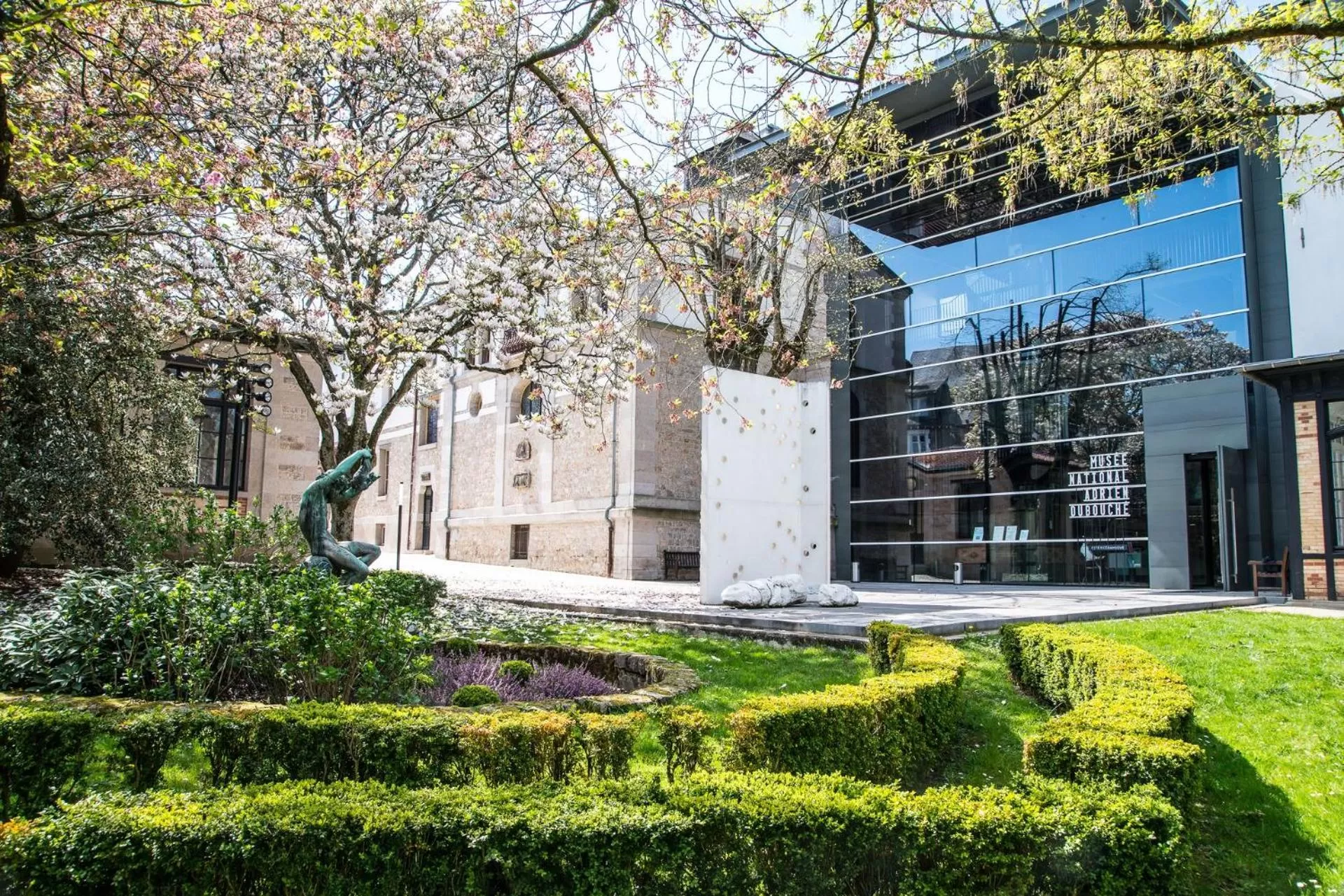 Entertainment in Best Western Plus Richelieu