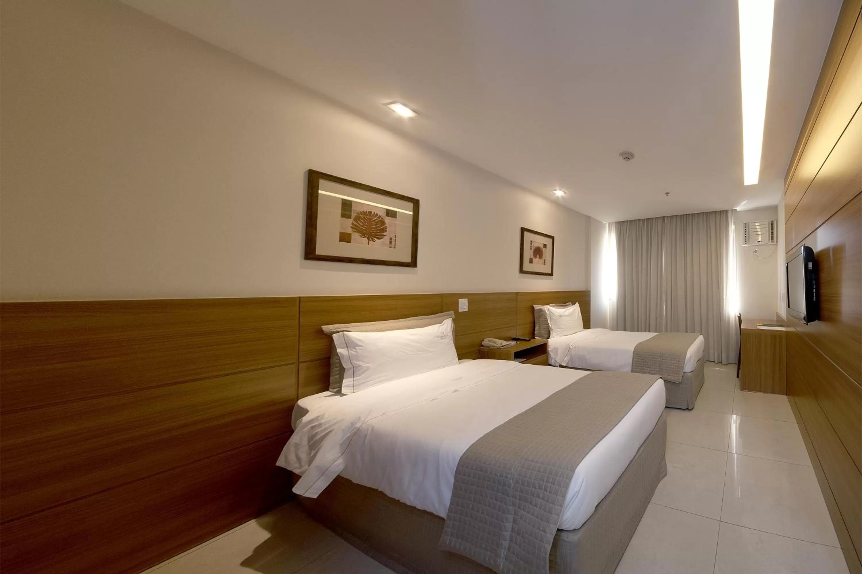 Property building, Bed in Américas Granada Hotel