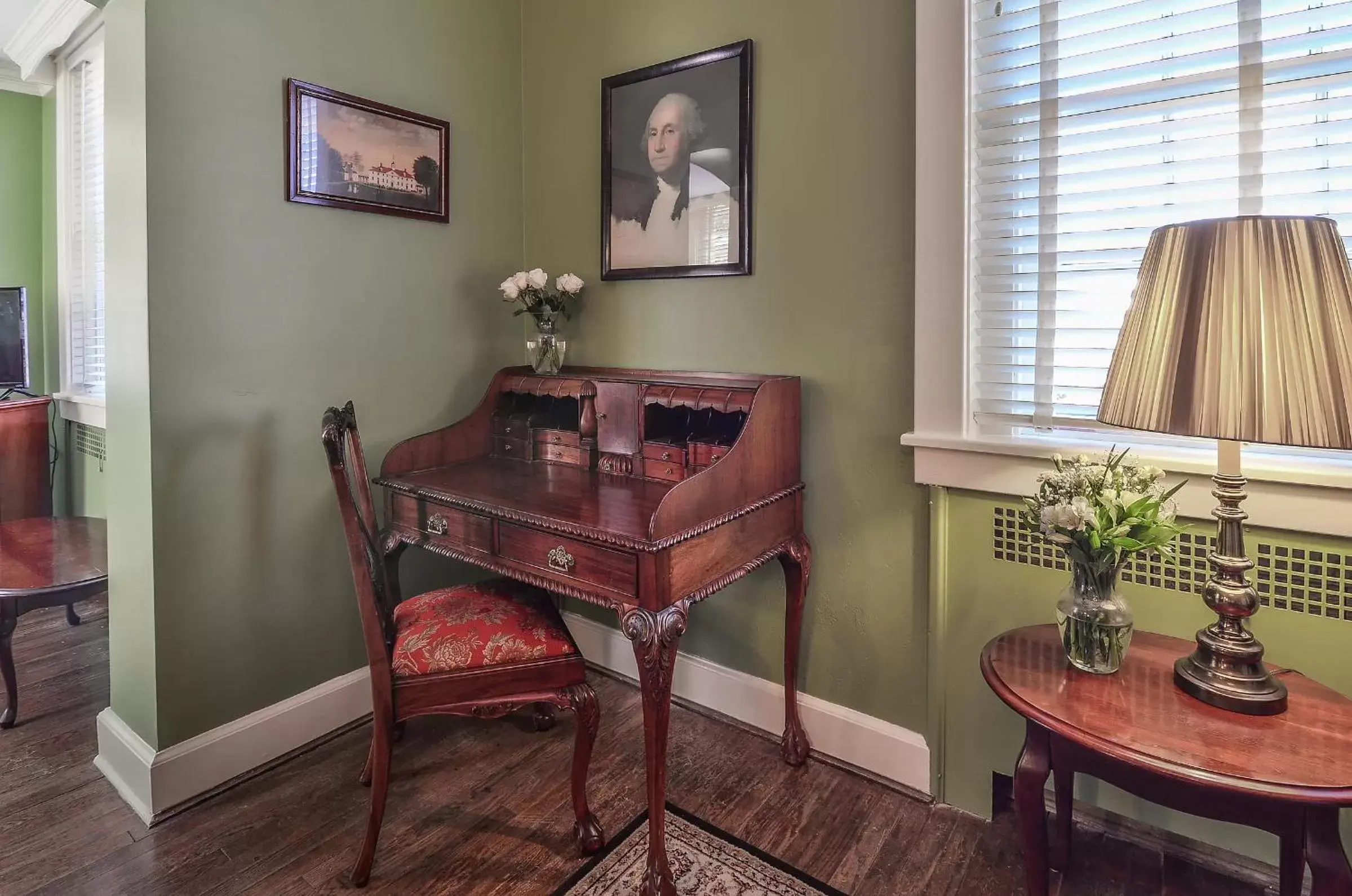 Seating Area in Cedars of Williamsburg Bed & Breakfast