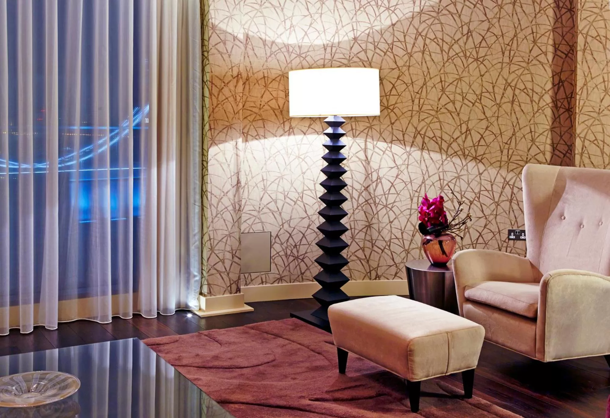 Living room in Cheval Three Quays at The Tower of London