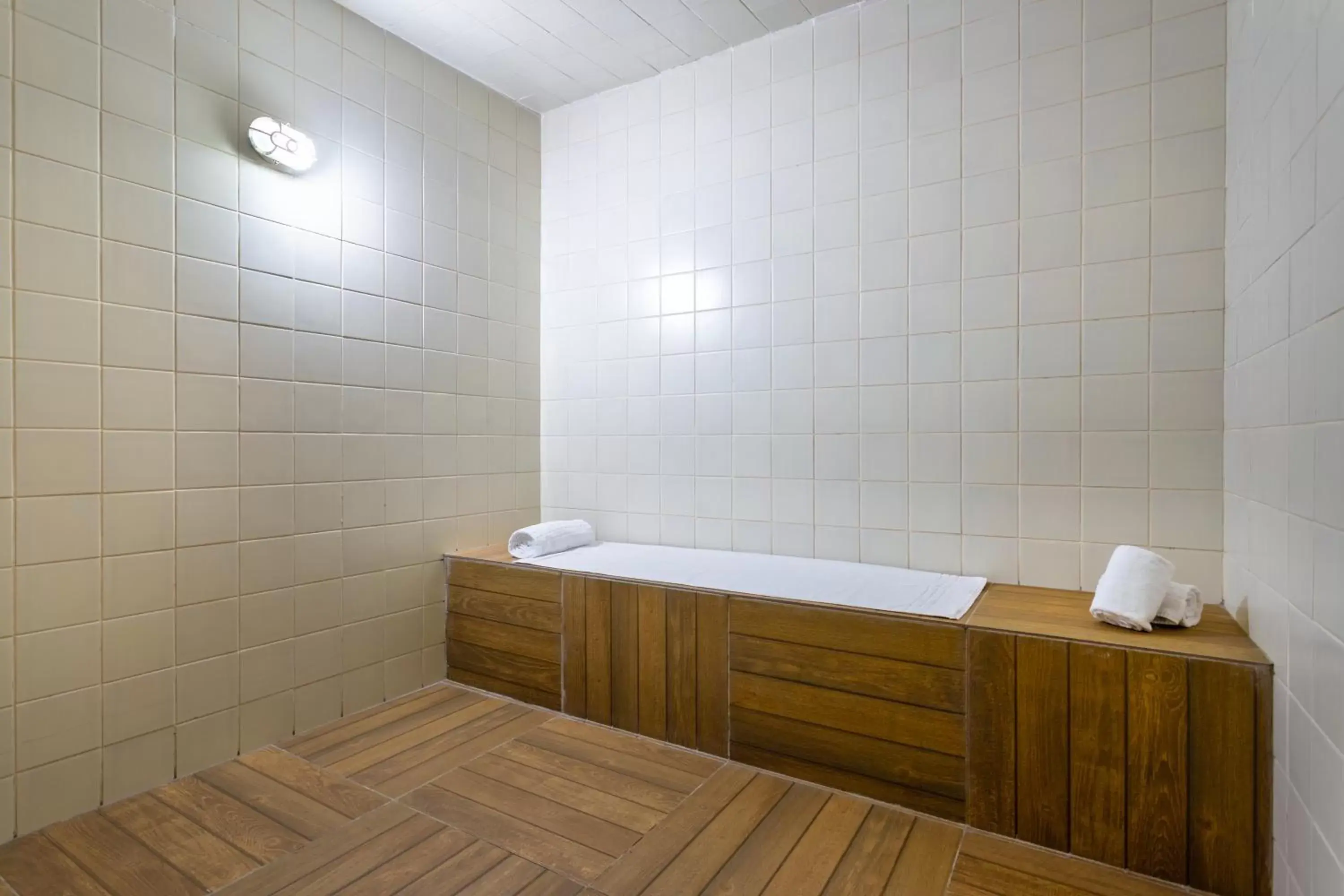 Sauna, Bathroom in Wyndham Garden São Paulo Convention Nortel