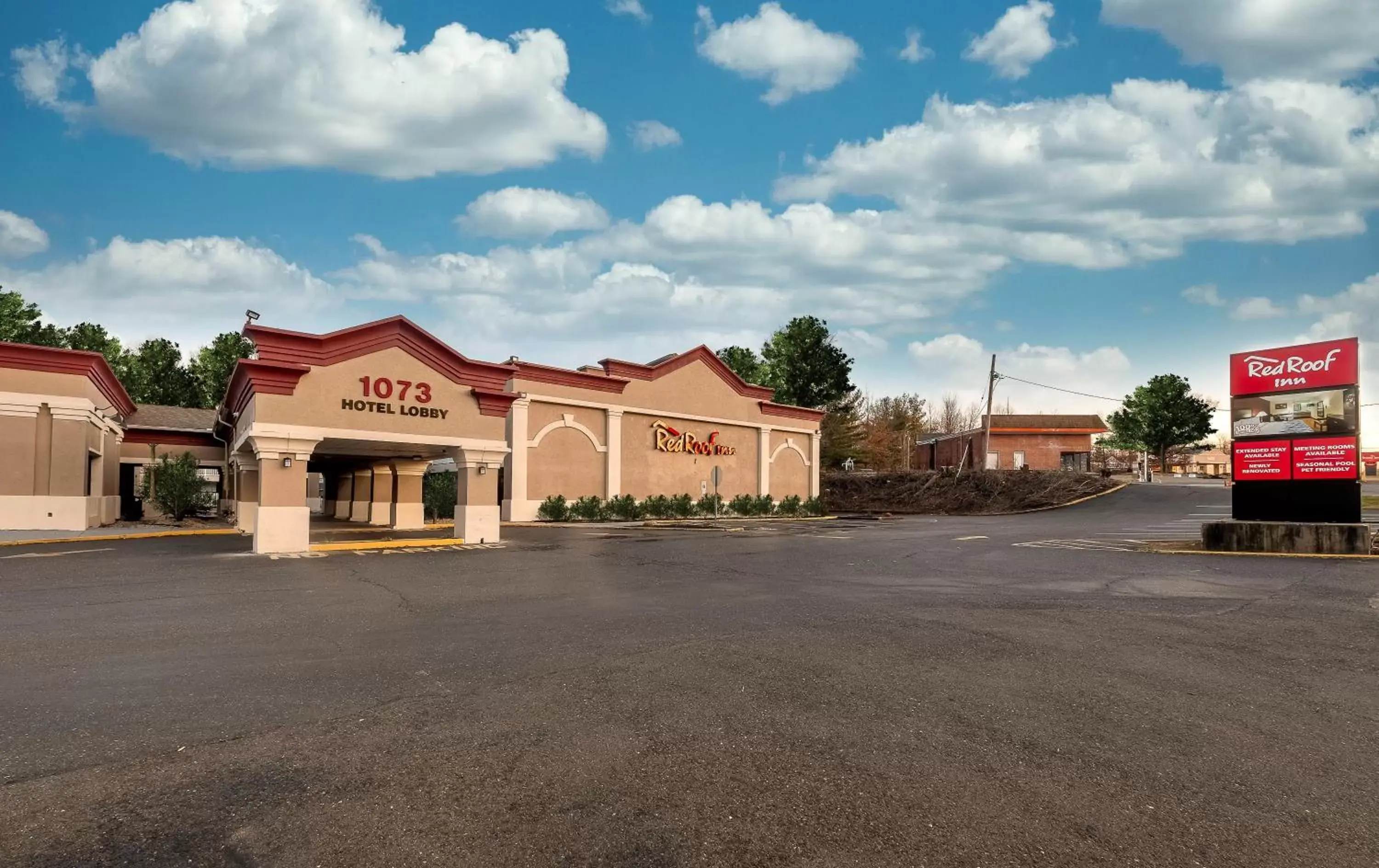 Property Building in Red Roof Inn Bordentown - McGuire AFB