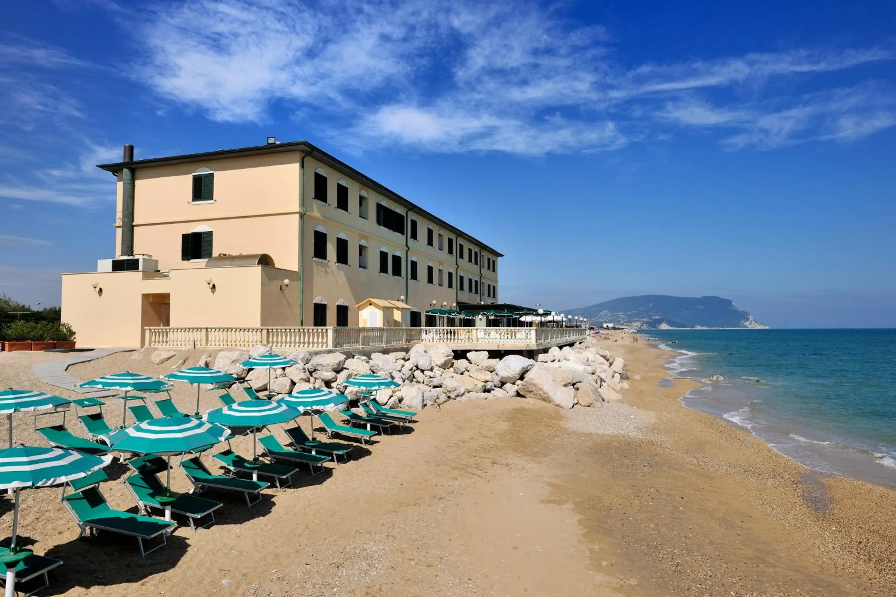 Property building, Beach in Hotel Il Brigantino