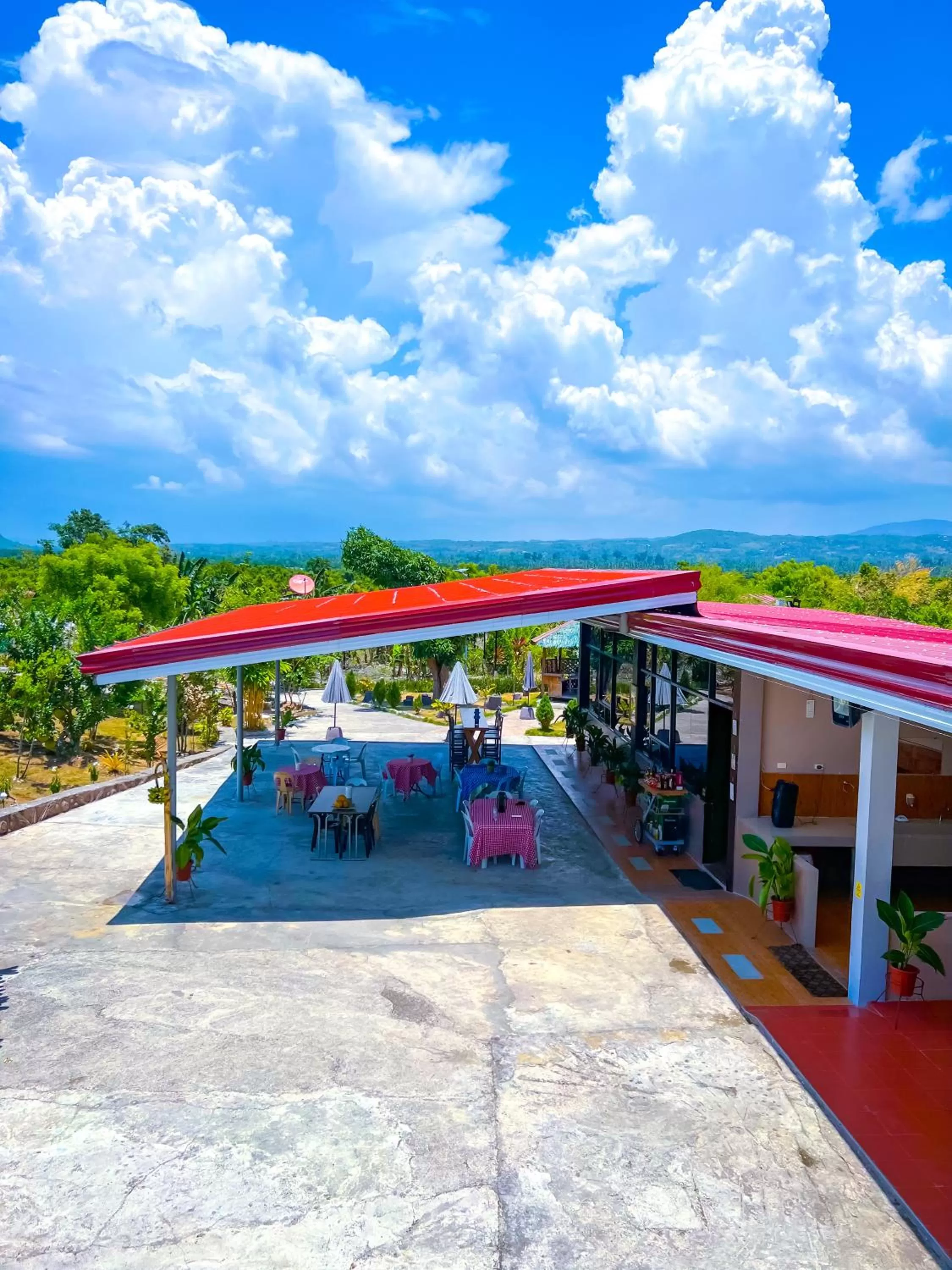 Restaurant/places to eat in La Plumerias